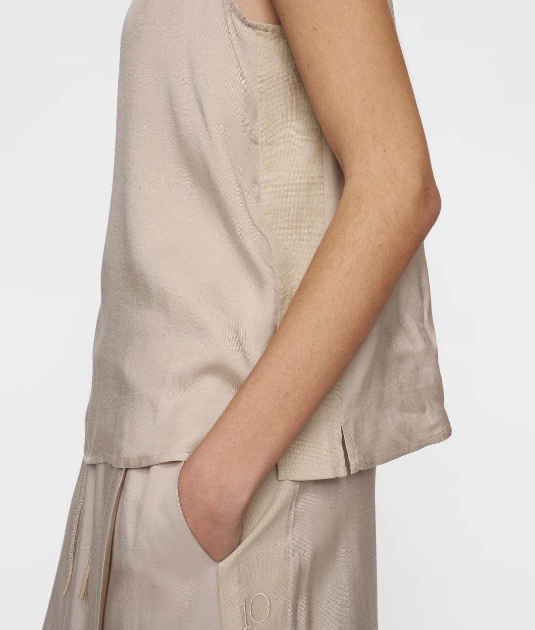Shiny Tank Top - Dein Lieblingsladen Concept