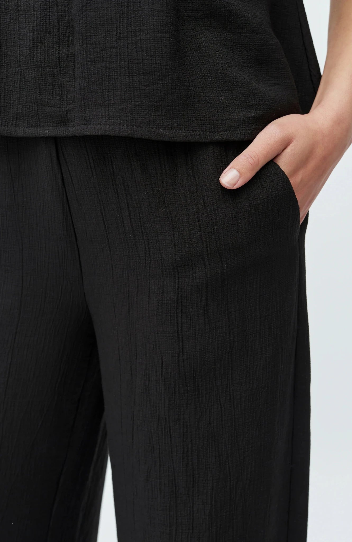 Hose "Emryn - M" black - Dein Lieblingsladen Concept