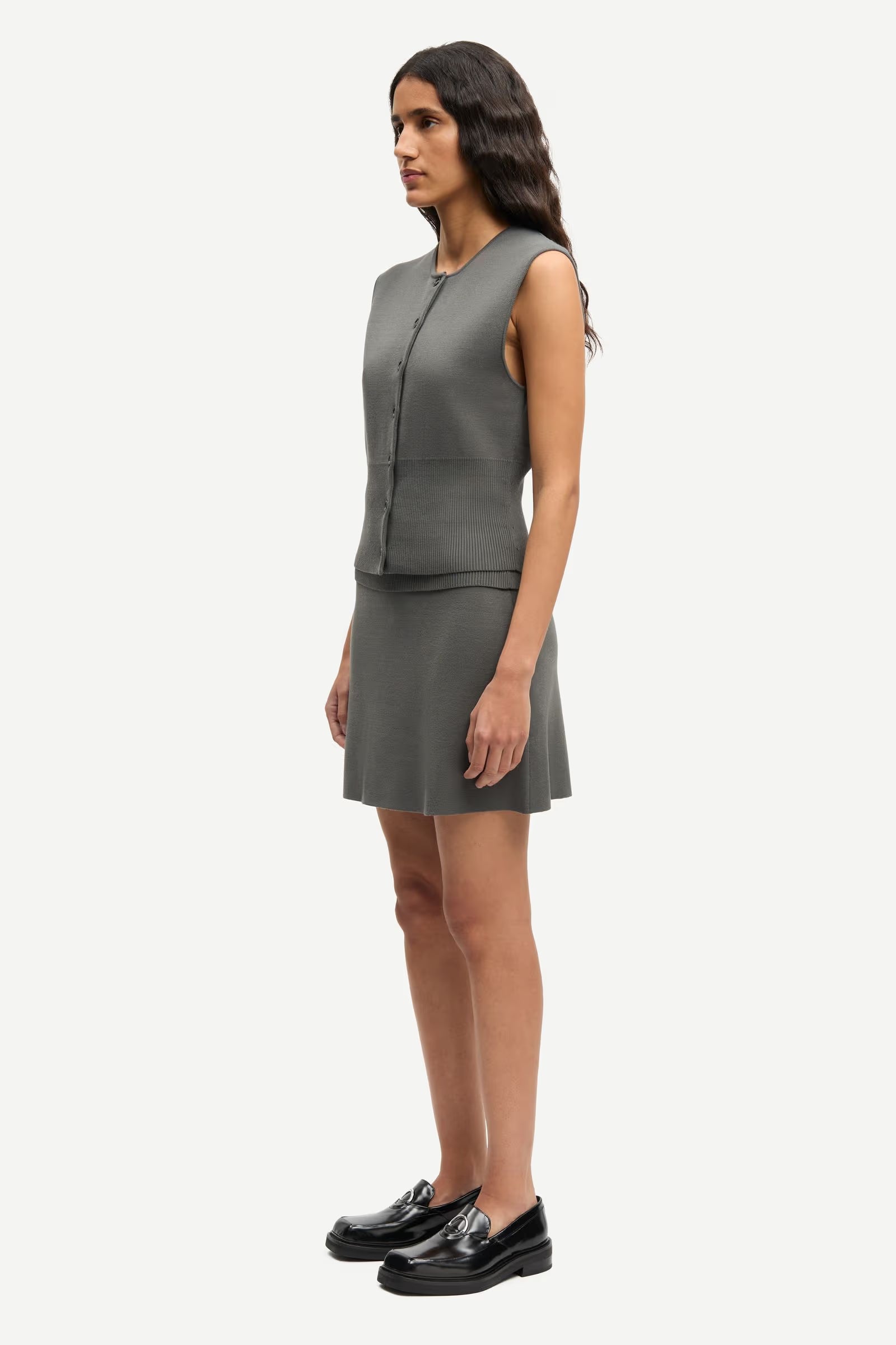 Top "Saanne" gunmetal