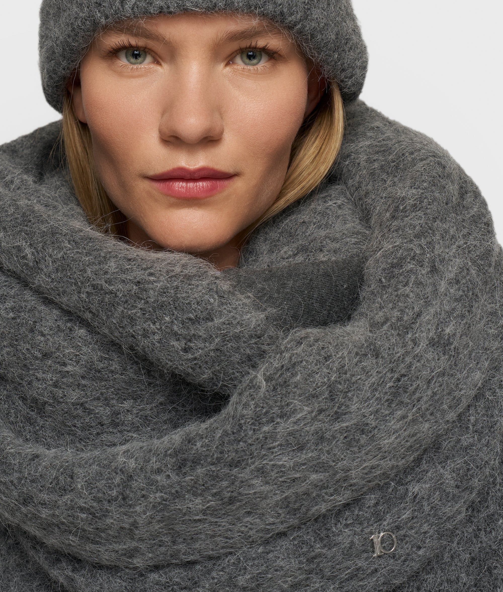 Round Hairy Knit Scarf