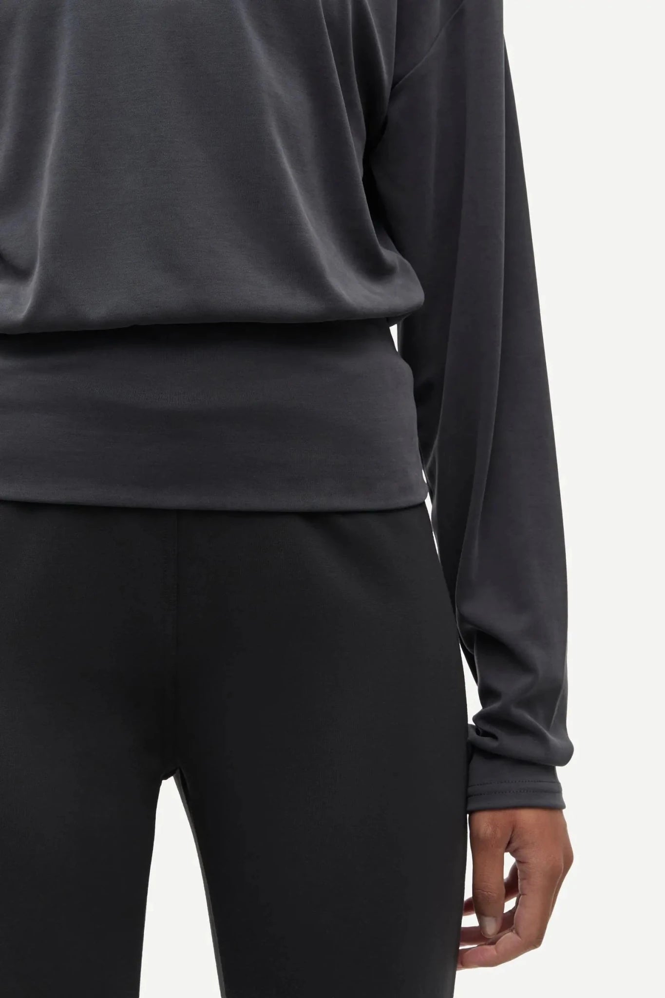 Longsleeve "Sasusu" - washed black - Dein Lieblingsladen Concept