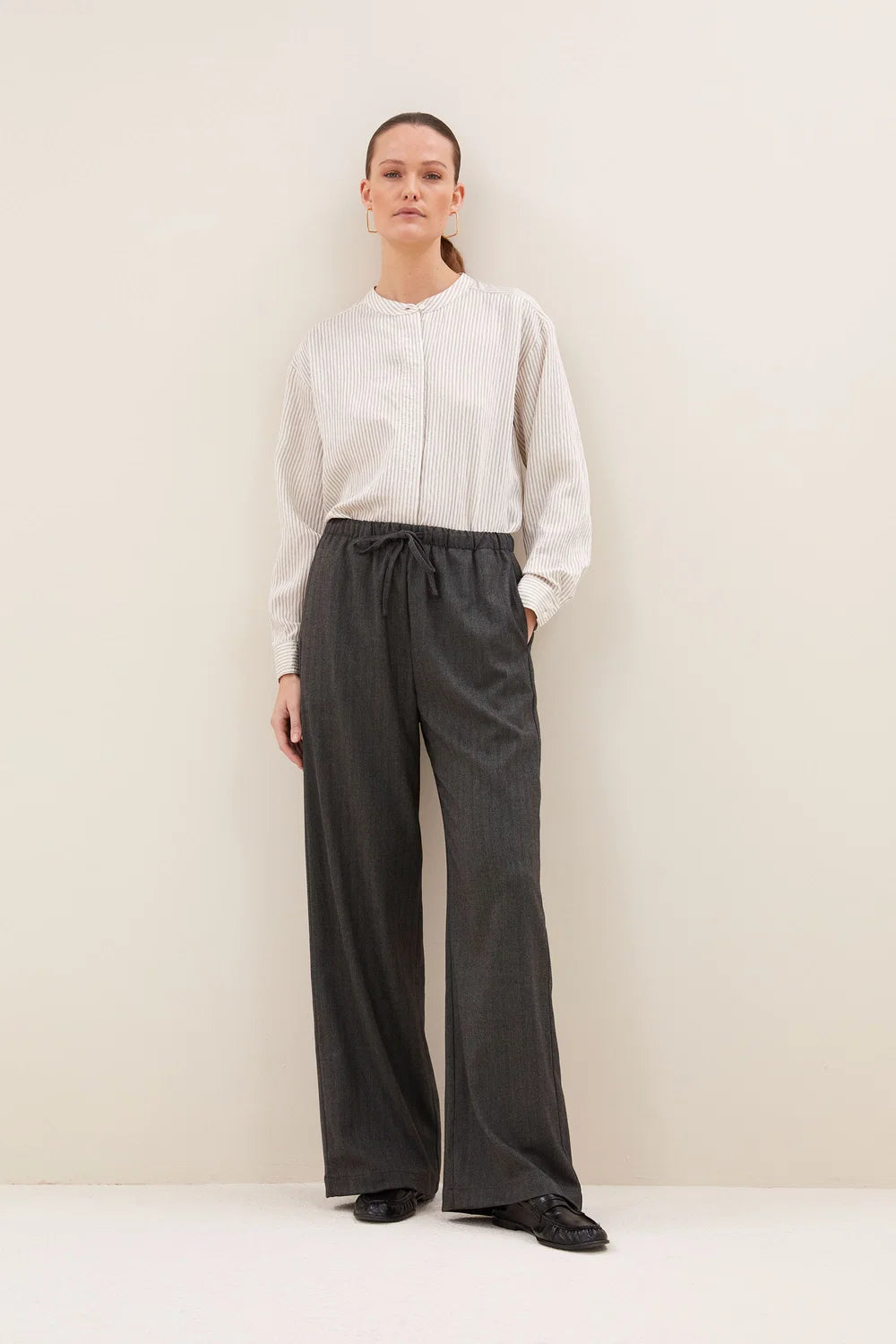 Pants "Pelle Herringbone" black herringbone