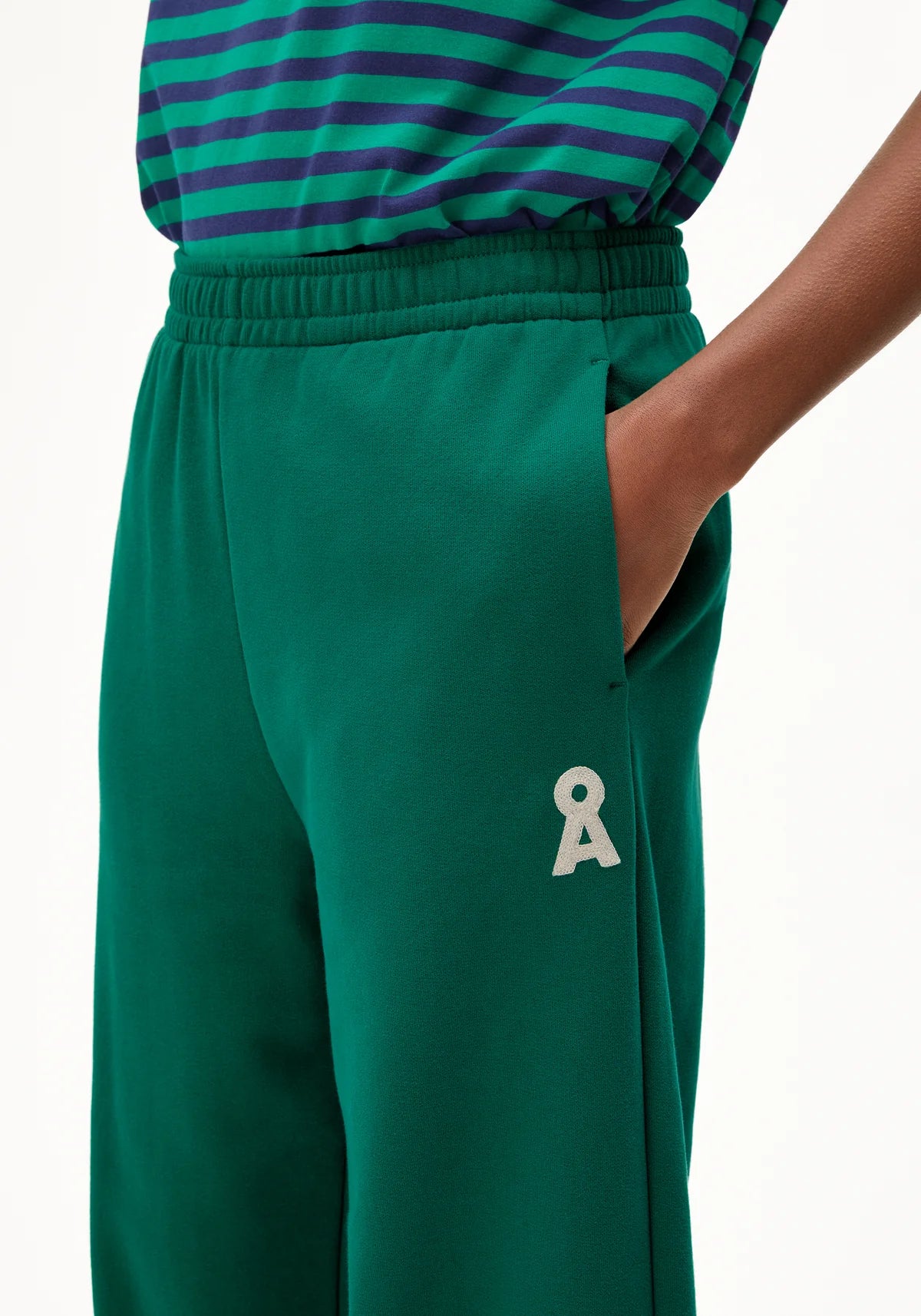 Sweathose "Ivaara" emerald green