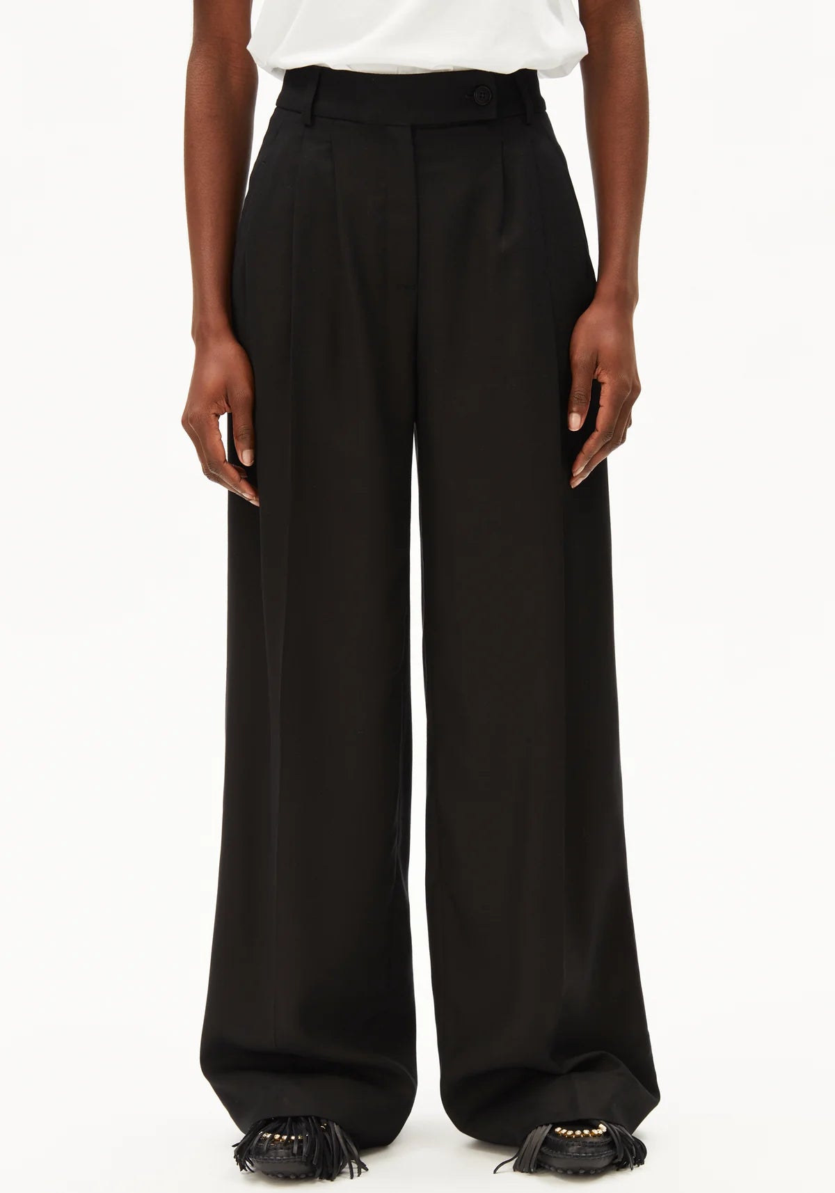 Hose "Kaayua" black