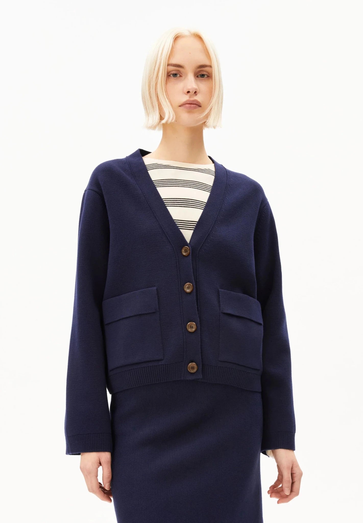 Compact Knit Cardigan - tinted navy - Dein Lieblingsladen Concept