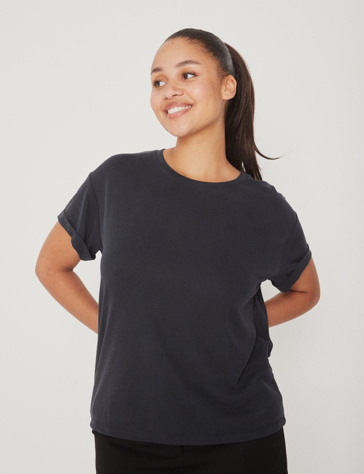T-Shirt "Amana - M" - black - Dein Lieblingsladen Concept