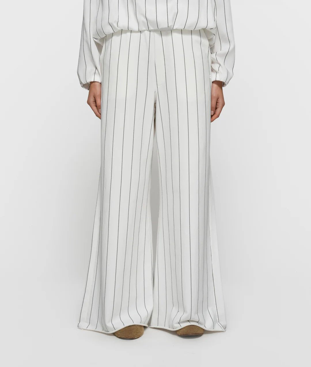 Wide Jogger Pinstripe - Dein Lieblingsladen Concept