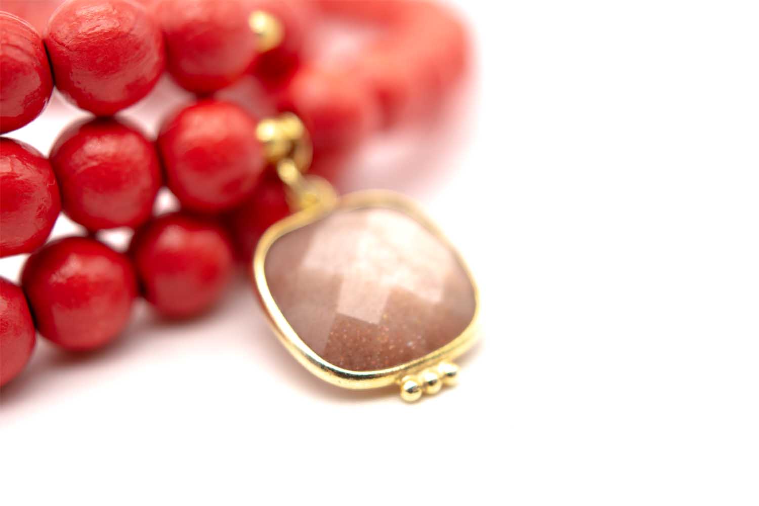 Armband "Mala Triple Coral"