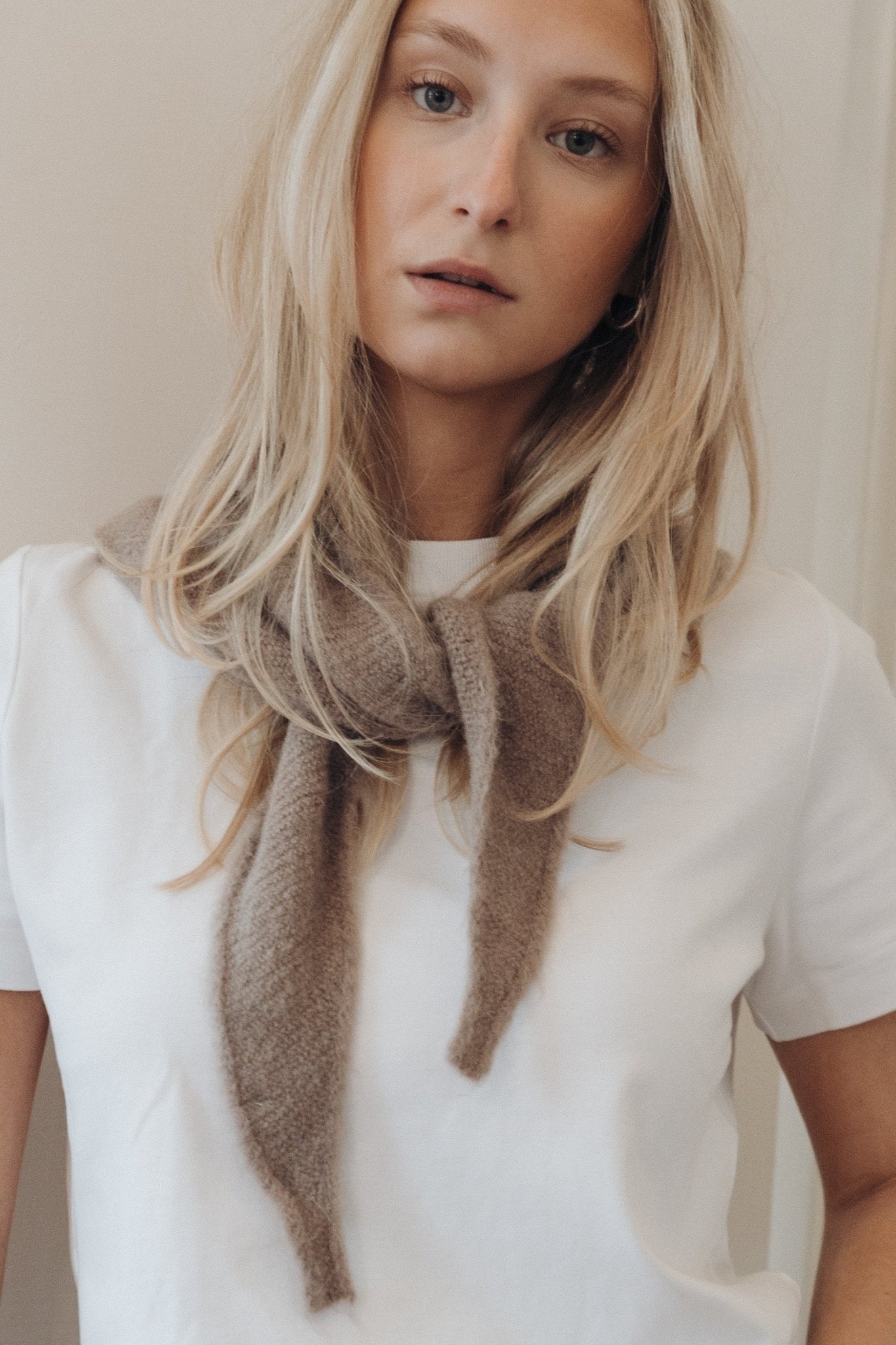 Dreieckstuch "SallyDLL" taupe - Dein Lieblingsladen Concept