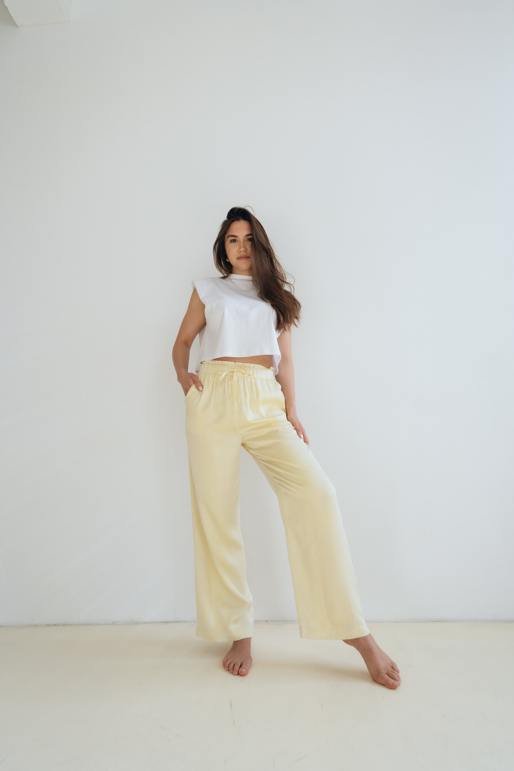 Satinhose "LivDLL" butter yellow