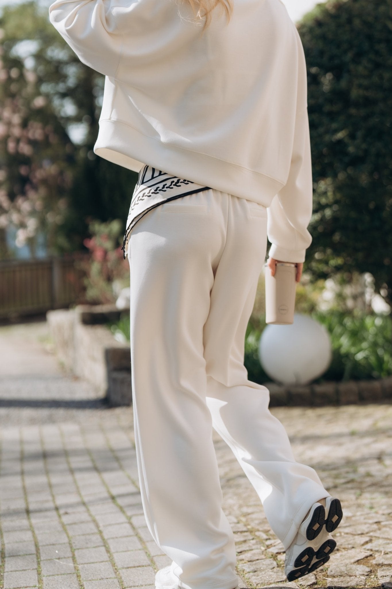 Tuch "LeoraDLL" white/black - Dein Lieblingsladen Concept