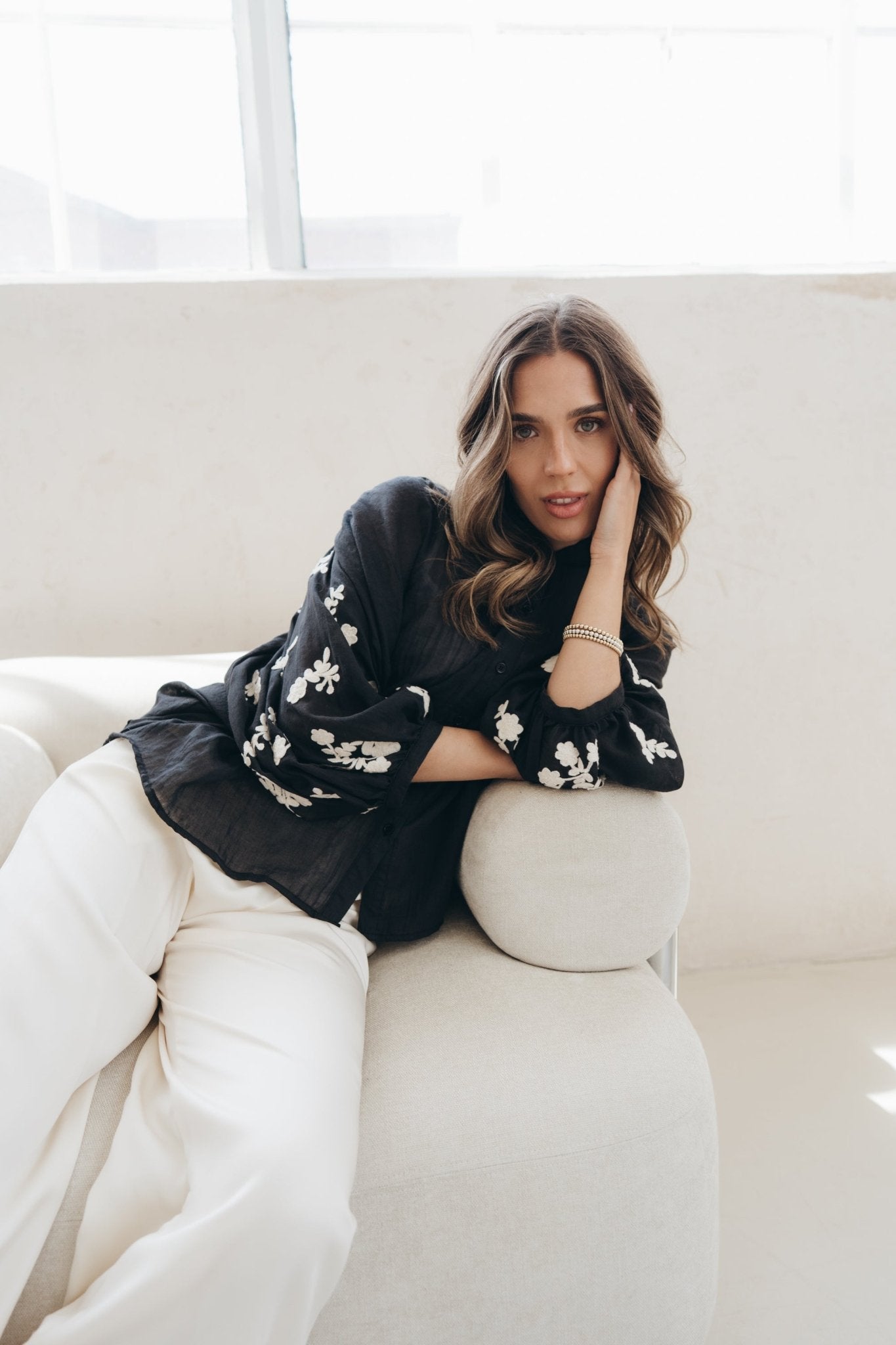 Bluse "VienaDLL" black - Dein Lieblingsladen Concept