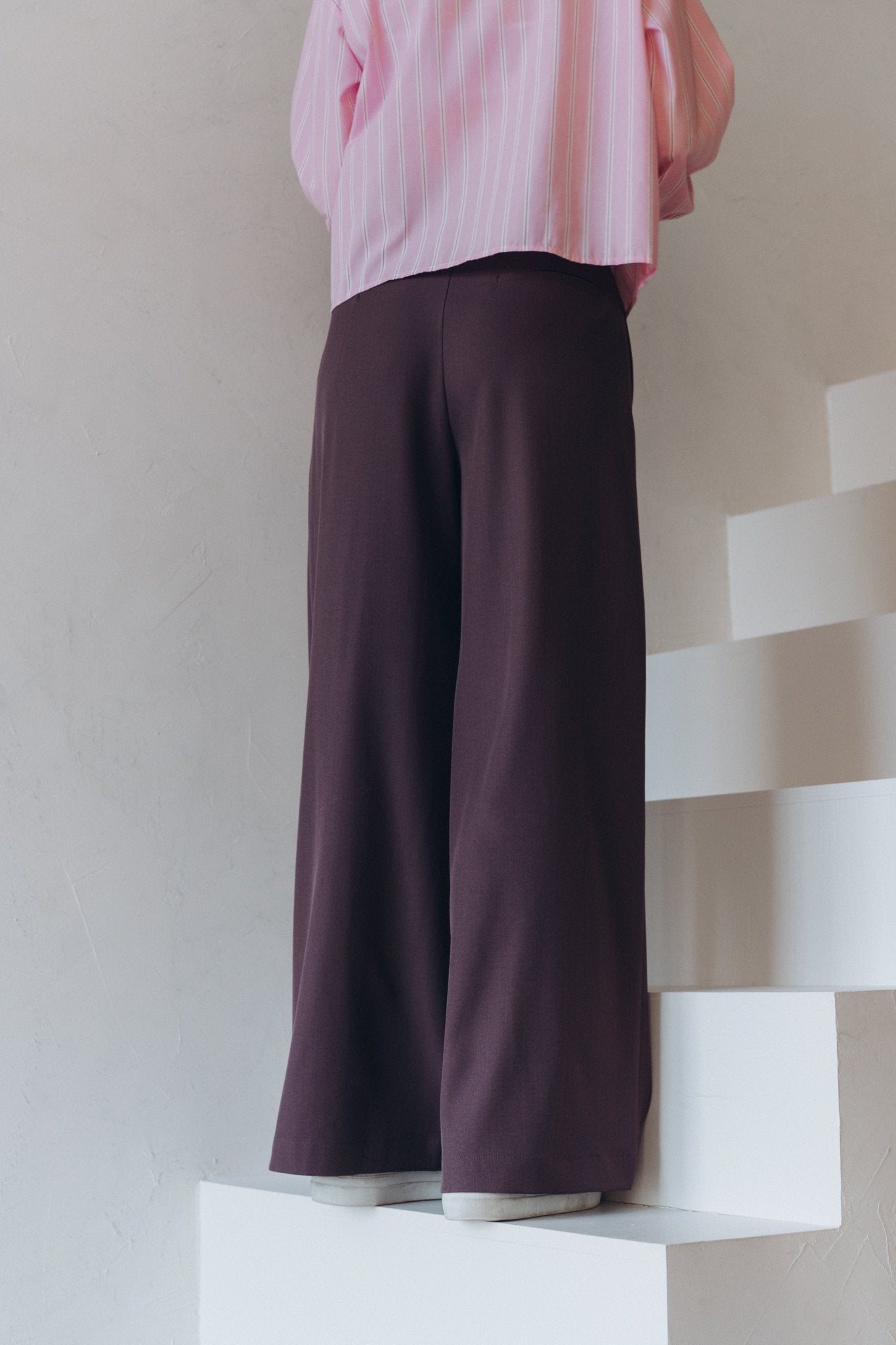 Hose „PeddaDLL“ plum - Dein Lieblingsladen Concept