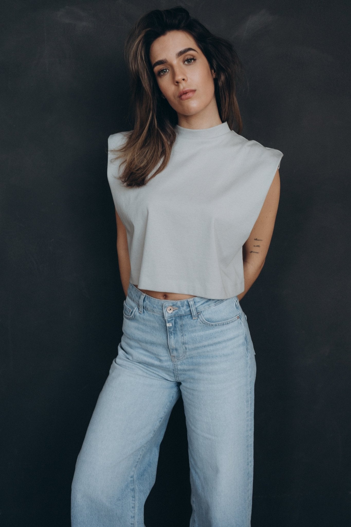 Cropped Shirt „PaminaDLL“ light grey - Dein Lieblingsladen Concept