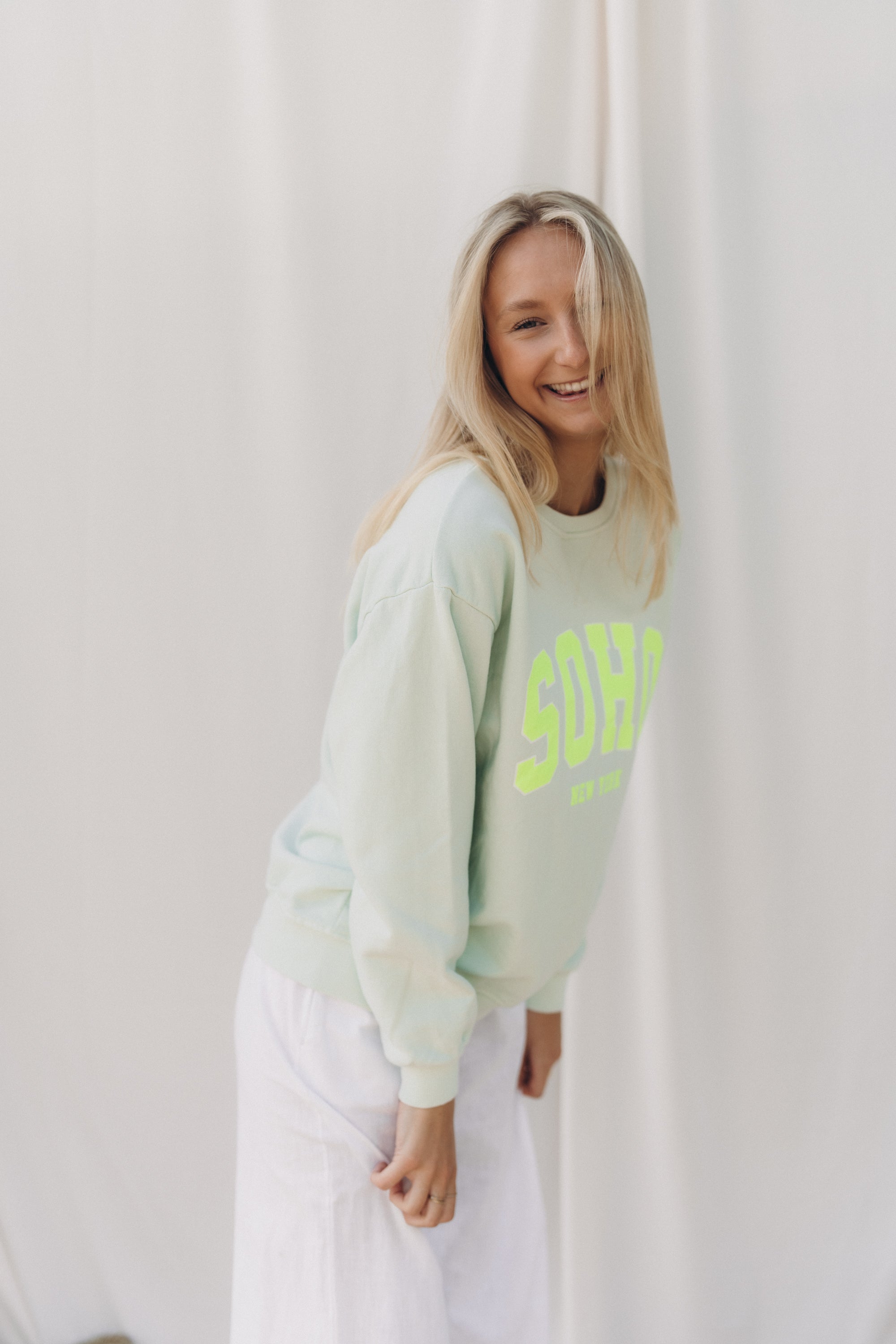Sweater "SohoDLL" light green