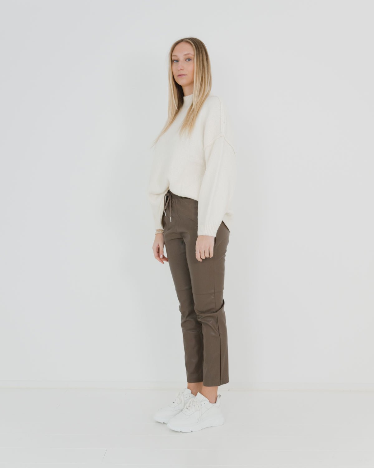 Kunstlederhose „LondonDLL“ chocolate - Dein Lieblingsladen Concept