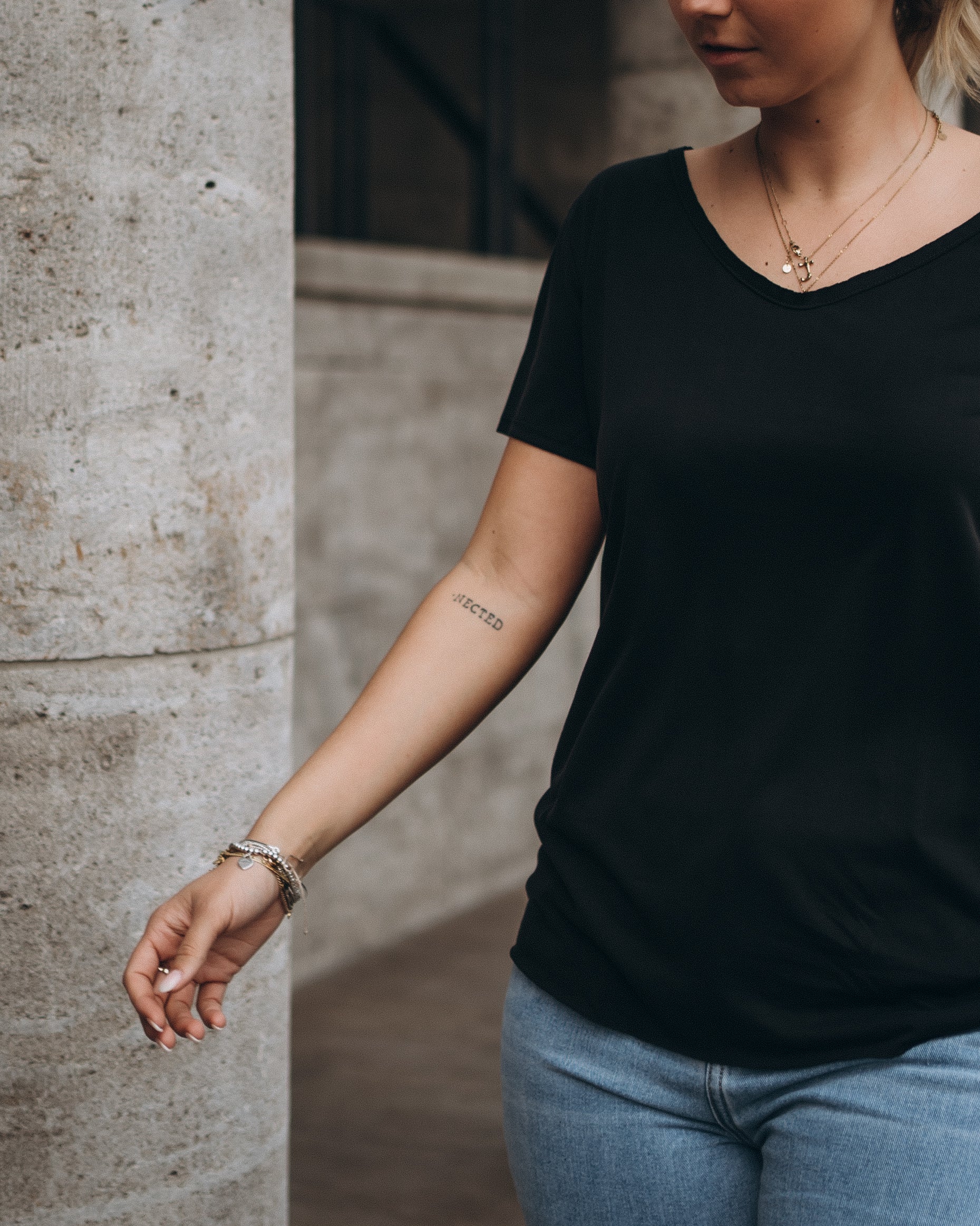 V-Neck-Modal-Shirt black