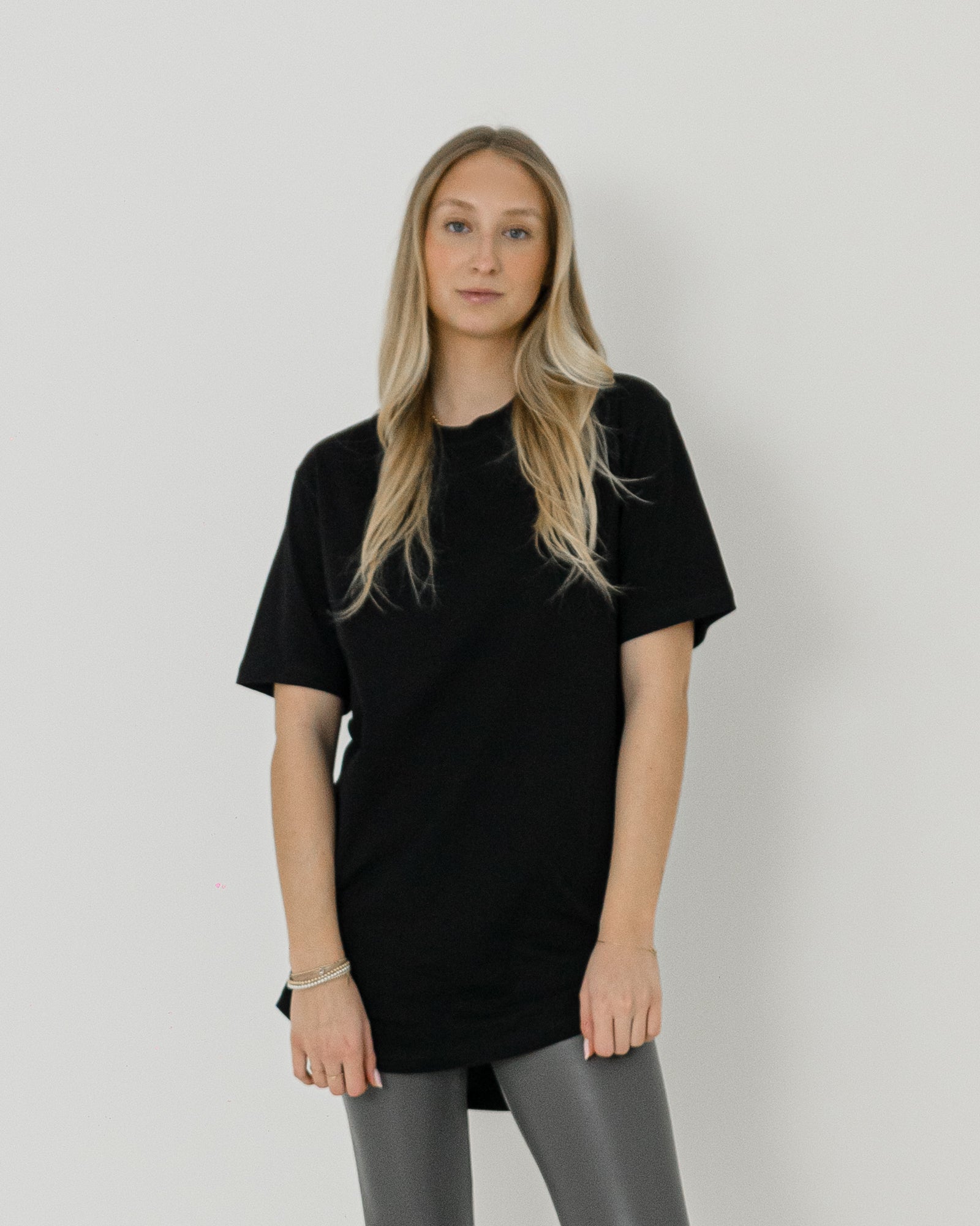 Basic-Longshirt „UnderneathDLL“ black