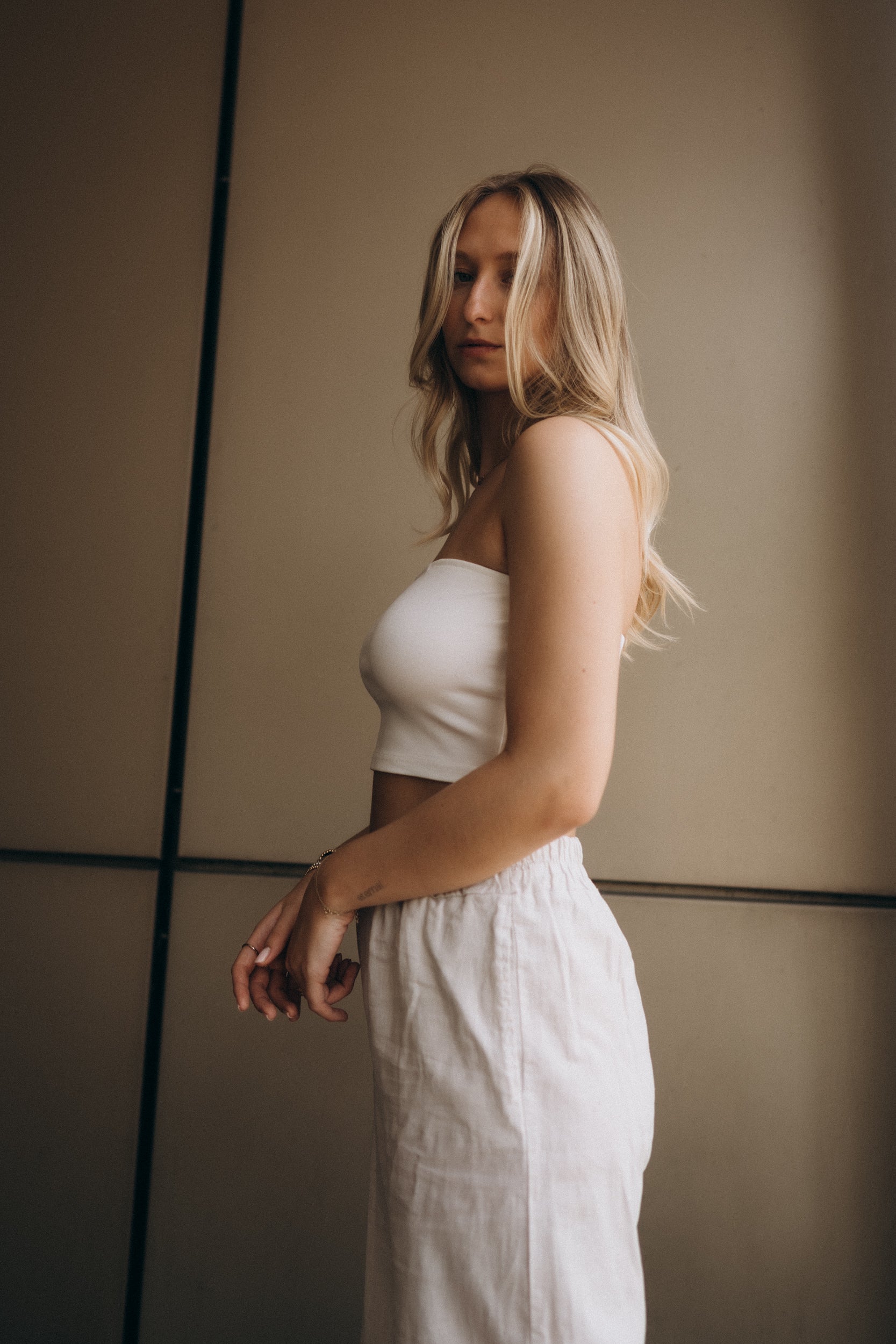 Cropped Bandeau-Top „IsaDLL“ white