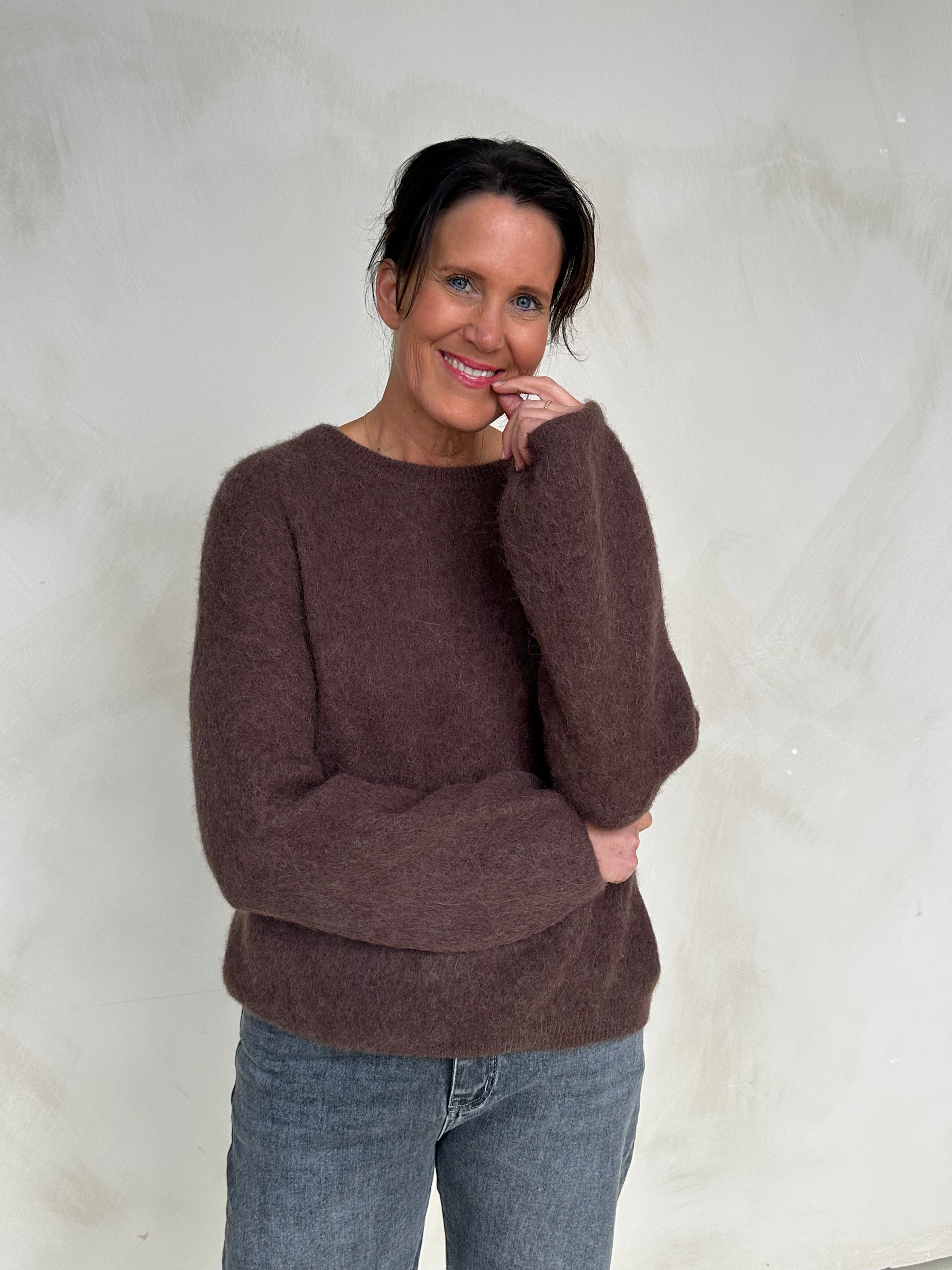 Charity Pullover „BrunaDLL“ chocolate x Sweetliving