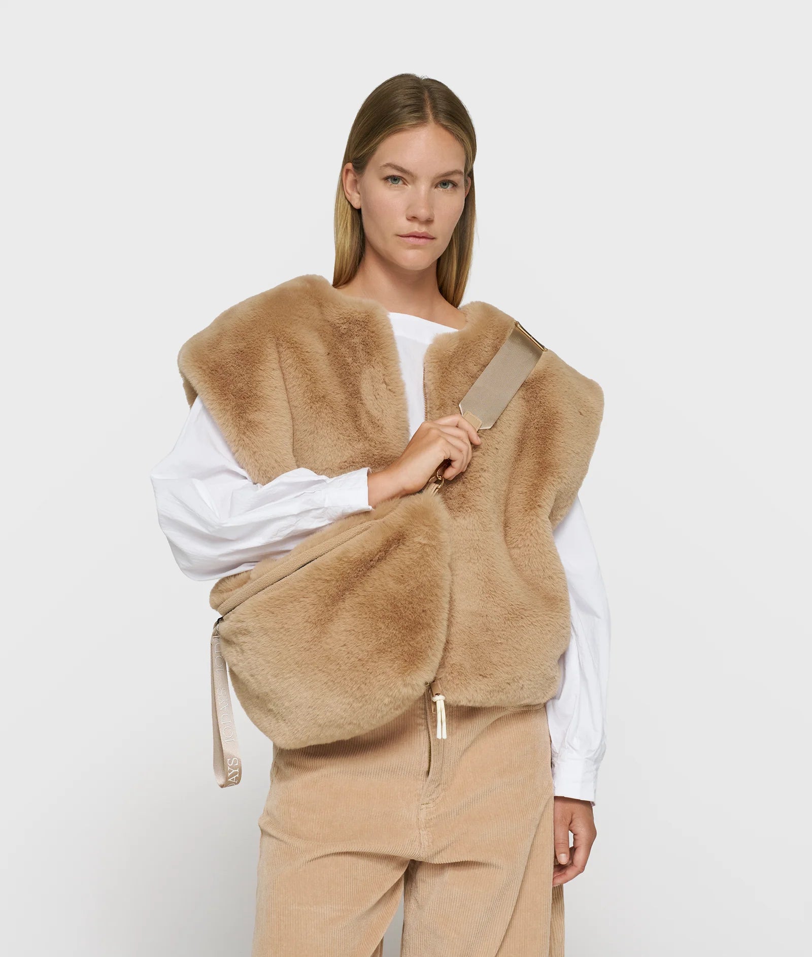 Fluffy Funny Pack grey mango