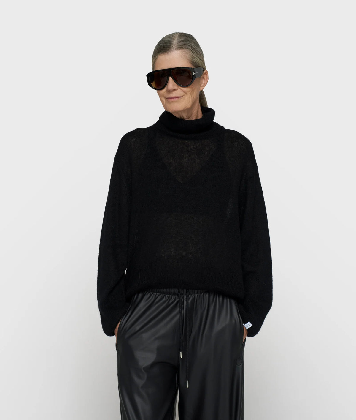 Turtleneck Thin Knit Sweater black