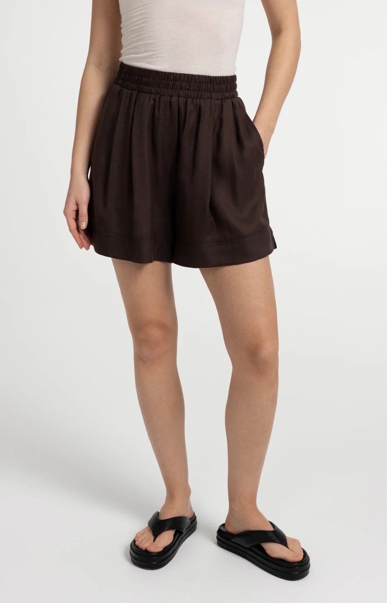Shorts mit hohem elastischem Bund - Dein Lieblingsladen Concept