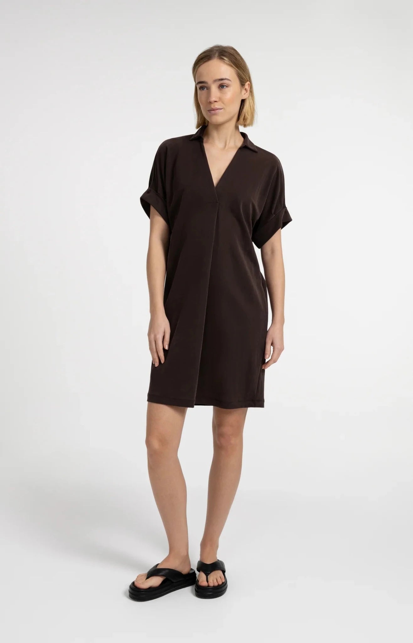 Jersey-Kleid mit kurzen plissierten Ärmeln - Dein Lieblingsladen Concept