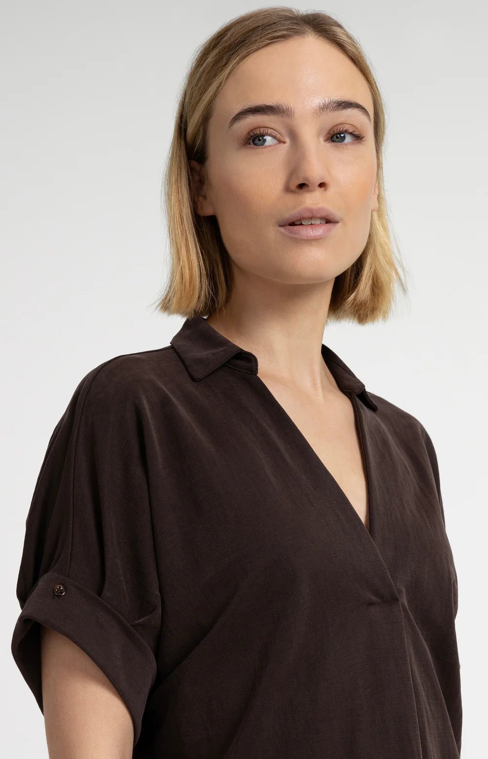 Jersey-Kleid mit kurzen plissierten Ärmeln - Dein Lieblingsladen Concept
