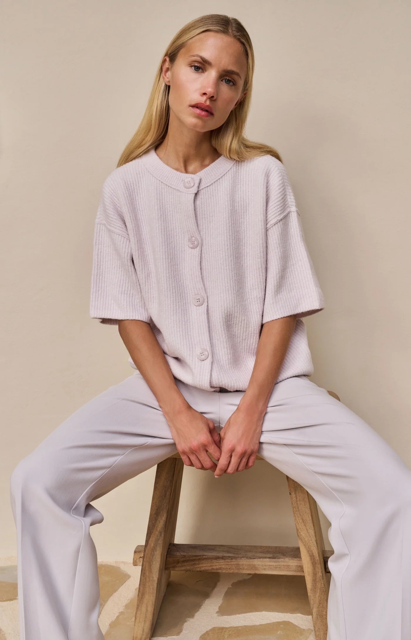 Strickcardigan mit kurzen weiten Ärmeln