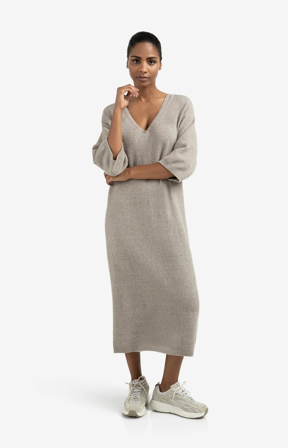 Strickkleid mit V-Ausschnitt