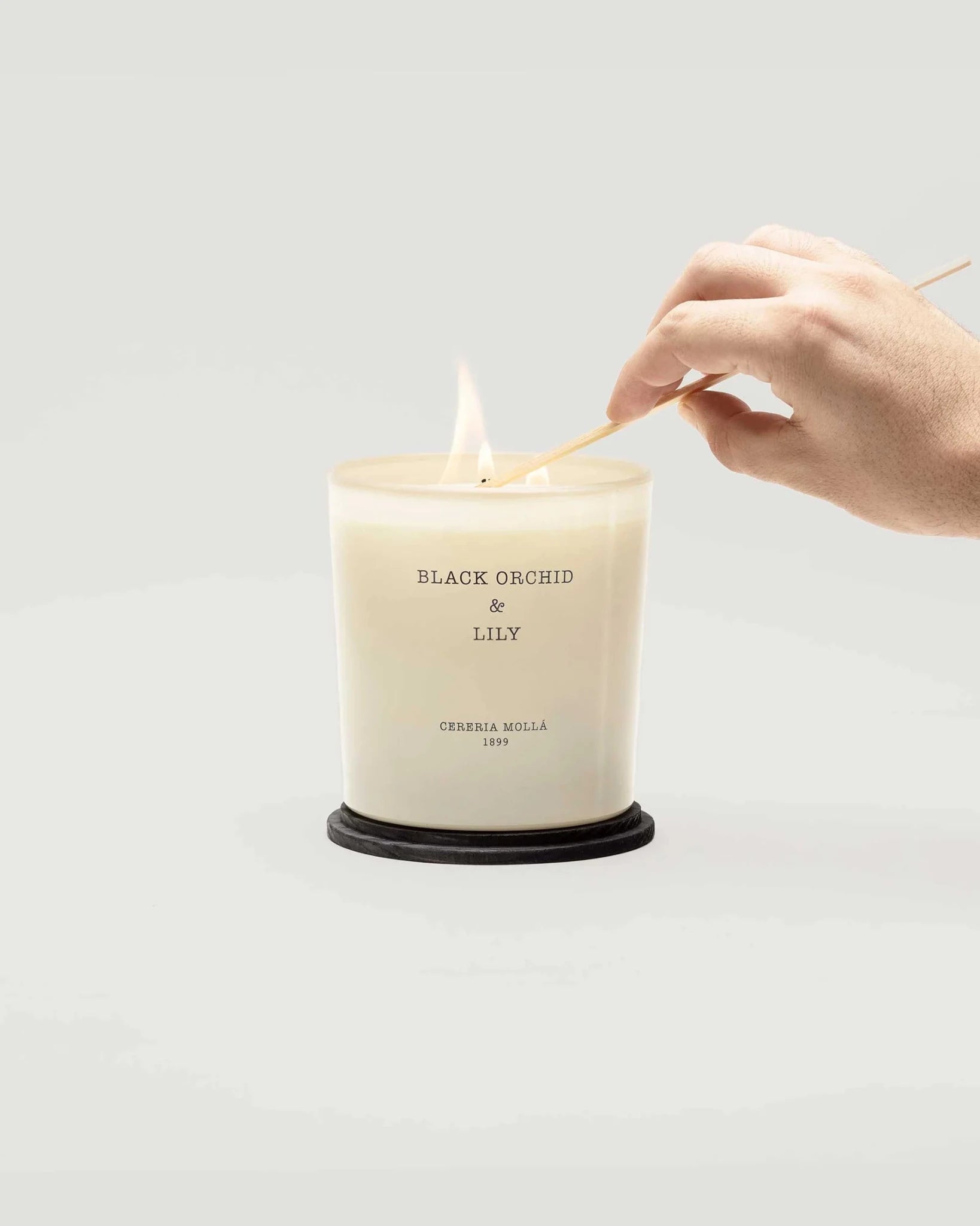 Duftkerze „Black Orchid & Lily Premium 230g“ - Dein Lieblingsladen Concept
