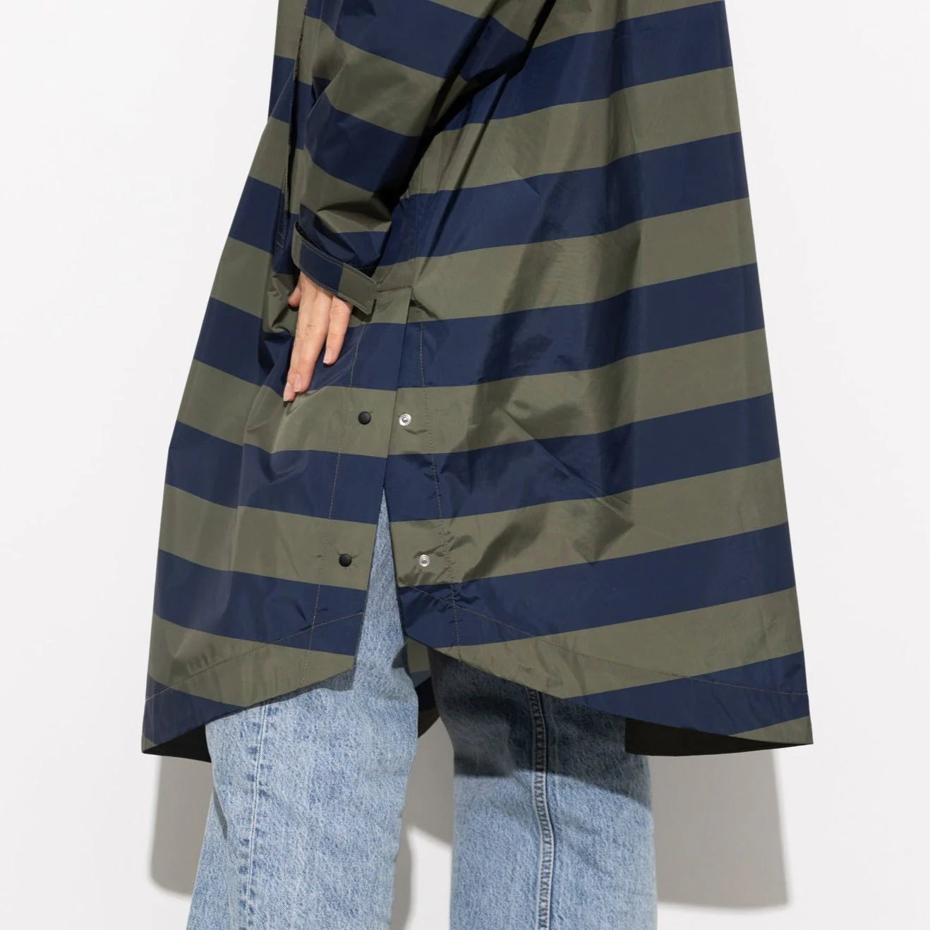 Raincoat „Bold Stripes“