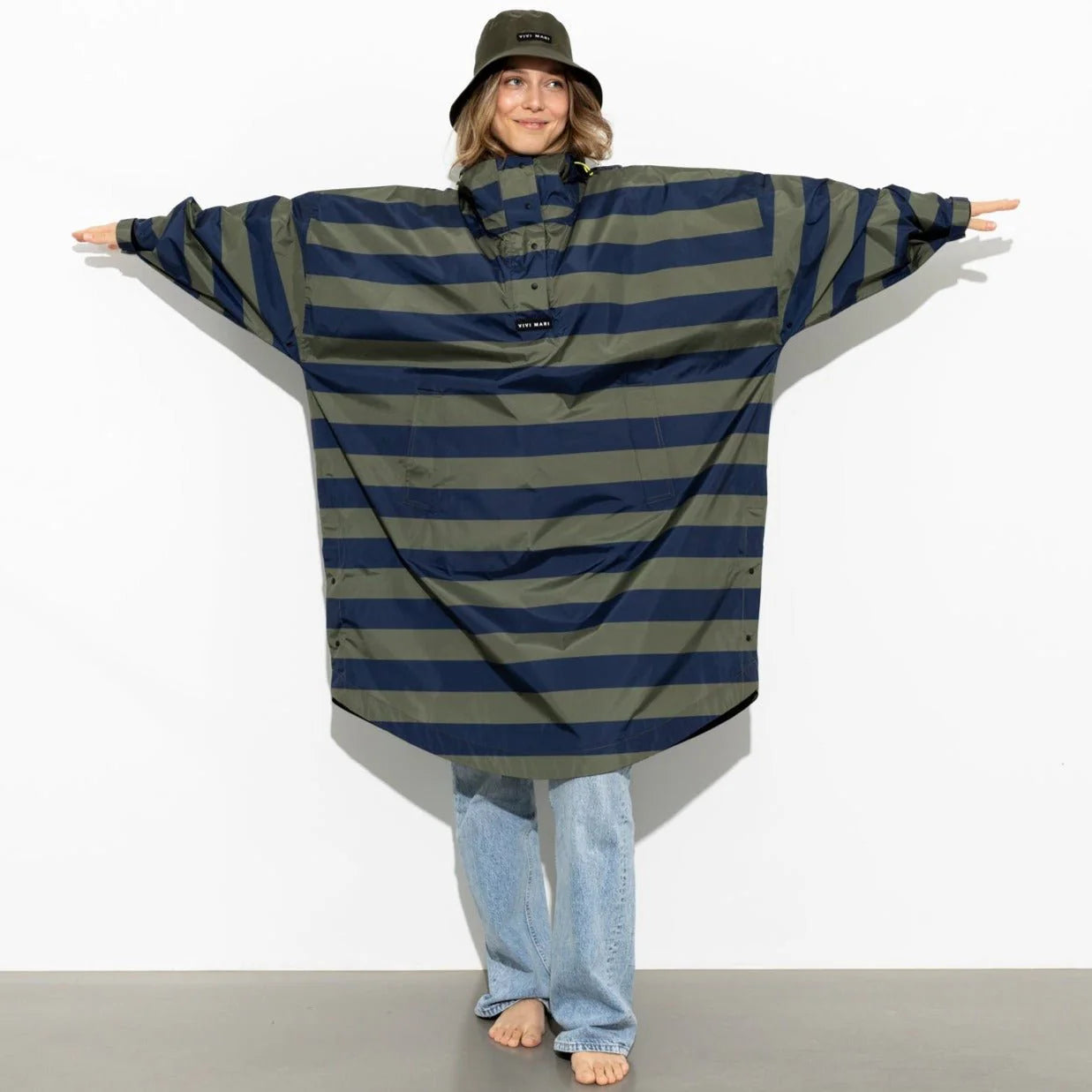 Raincoat „Bold Stripes“