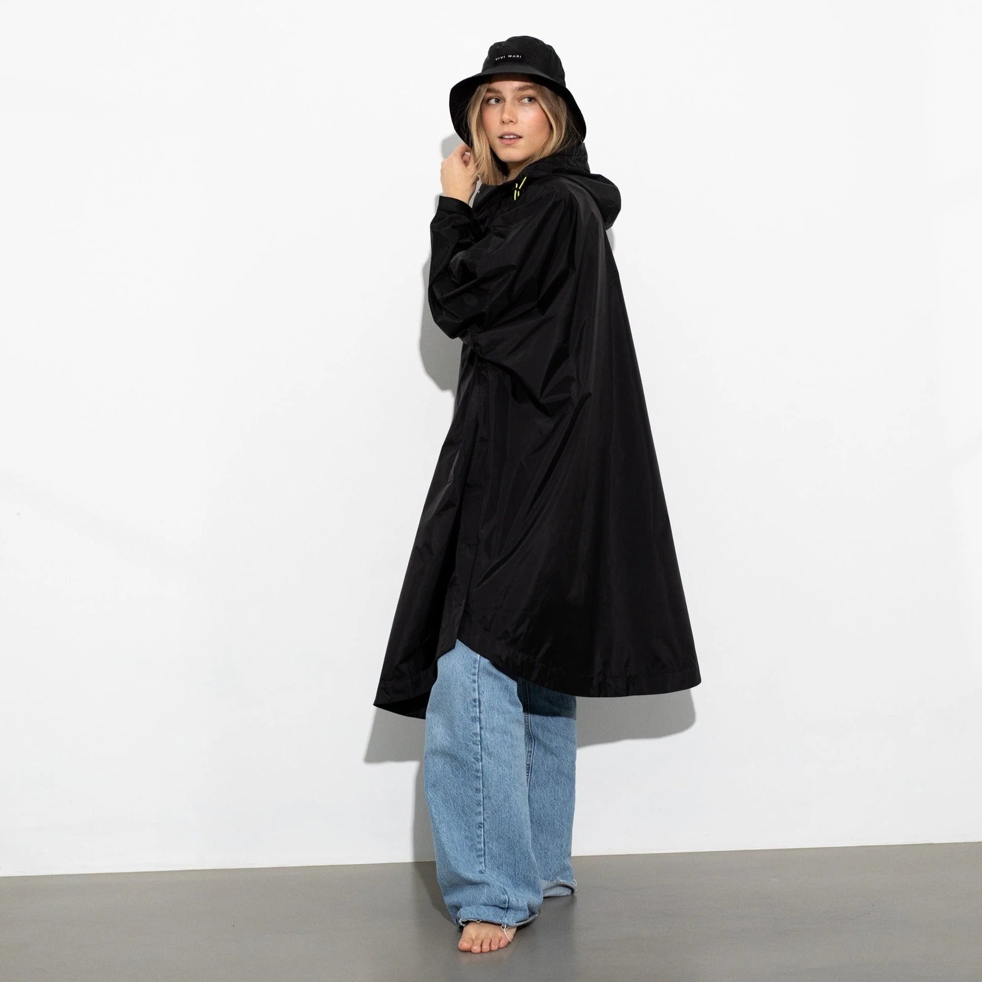 Raincoat „Solid Black“