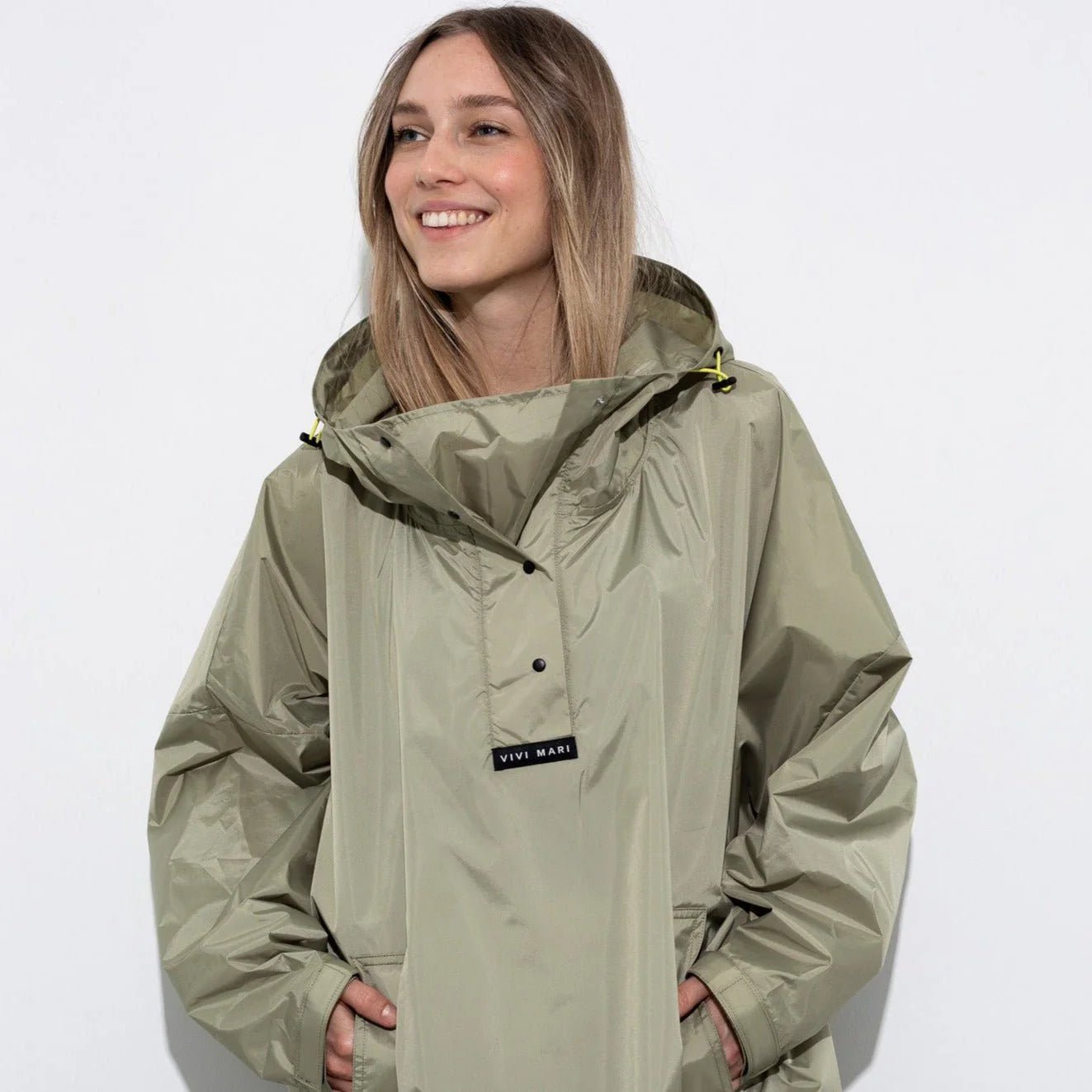 Raincoat „Solid“ pale olive - Dein Lieblingsladen Concept