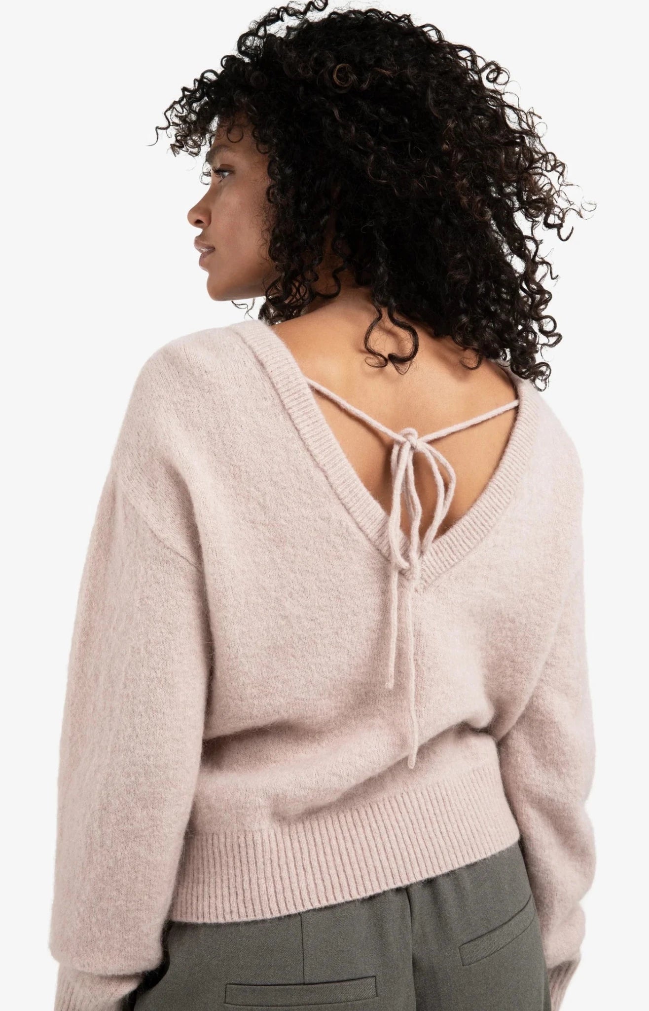 Weicher Pullover mit V - Ausschnitt - Dein Lieblingsladen Concept