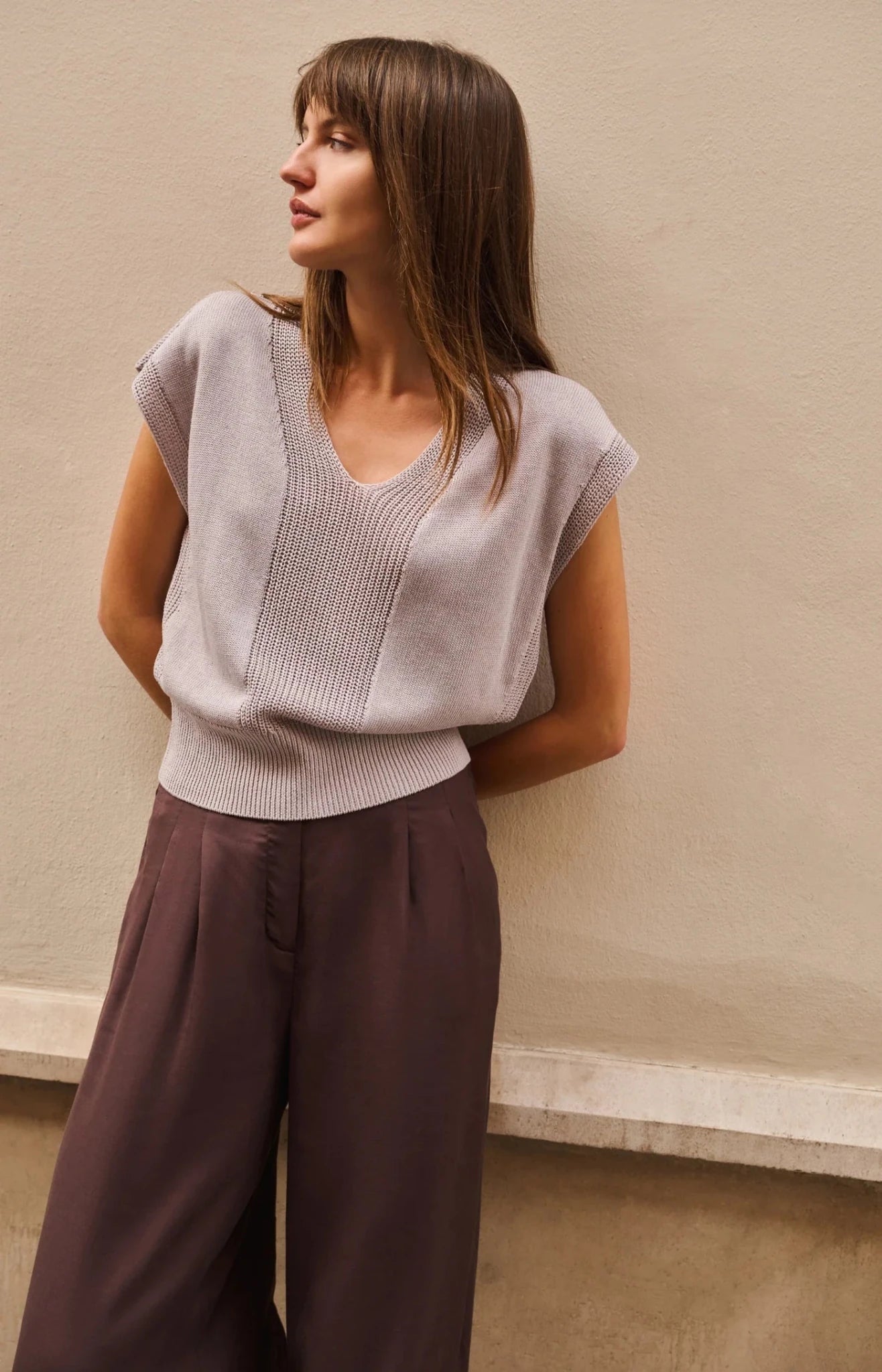 Strukturierter Pullover mit V-Ausschnitt - Dein Lieblingsladen Concept