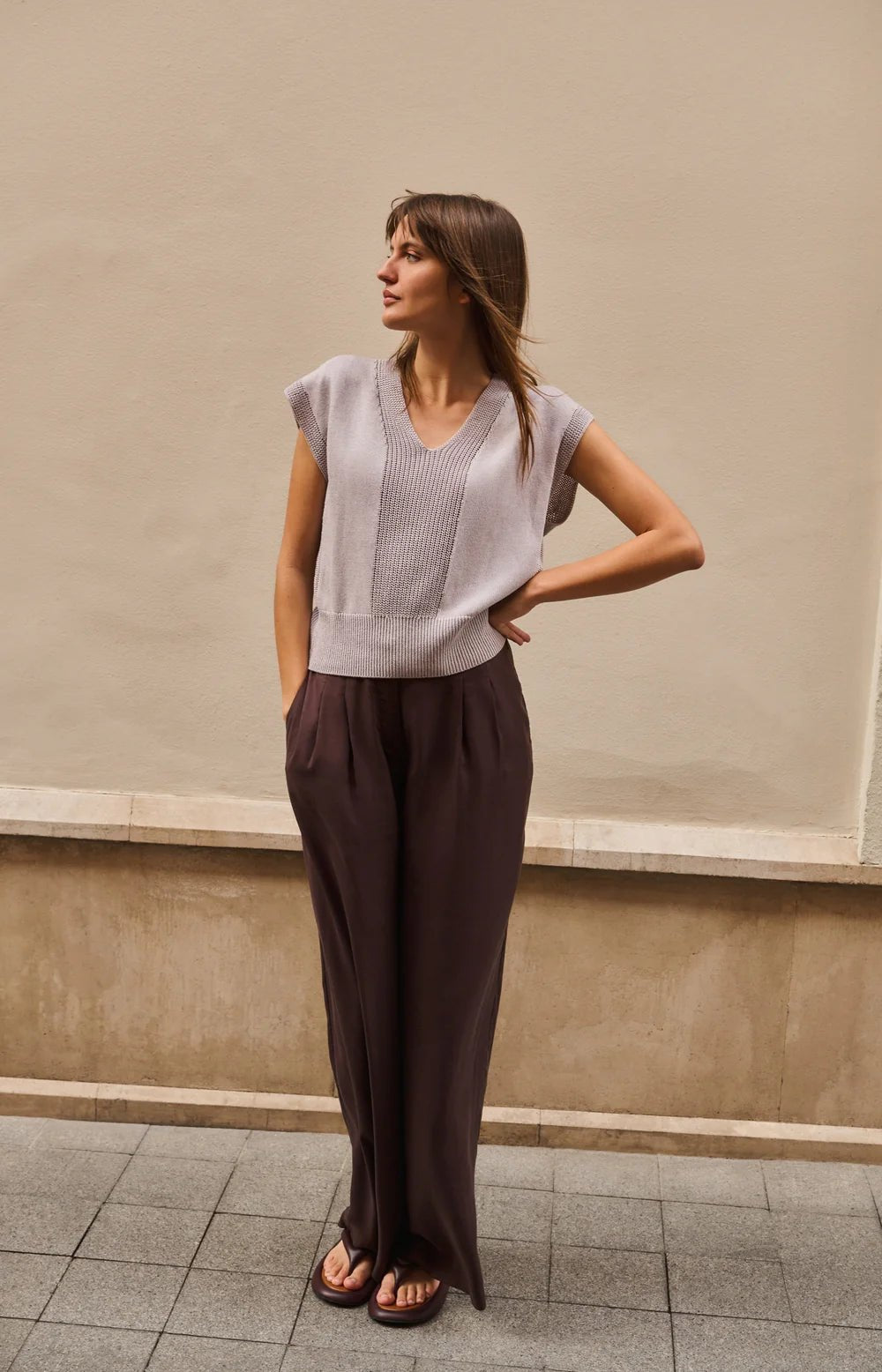 Strukturierter Pullover mit V-Ausschnitt - Dein Lieblingsladen Concept