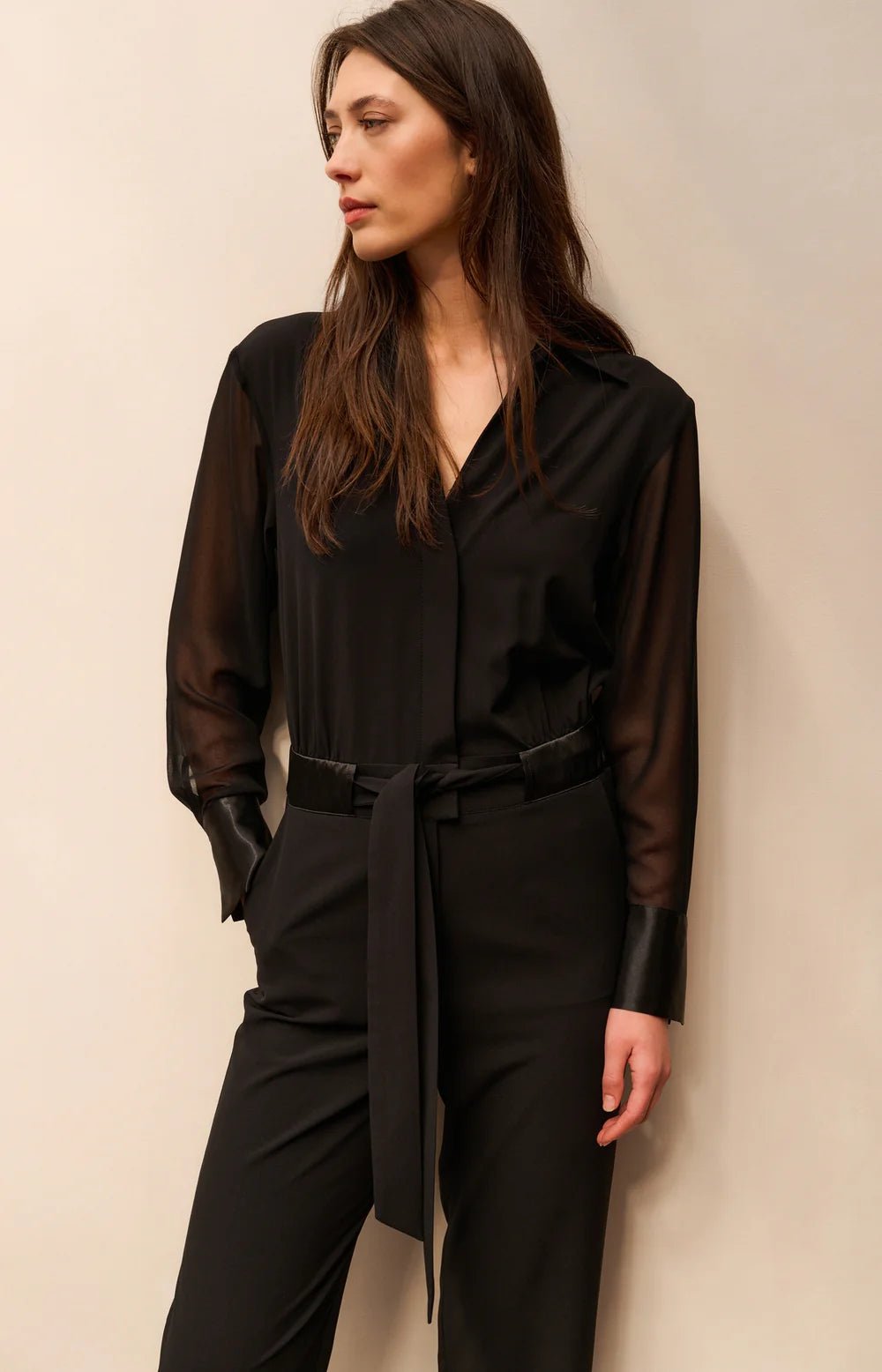Gewebter Jumpsuit mit Bindegürtel - Dein Lieblingsladen Concept