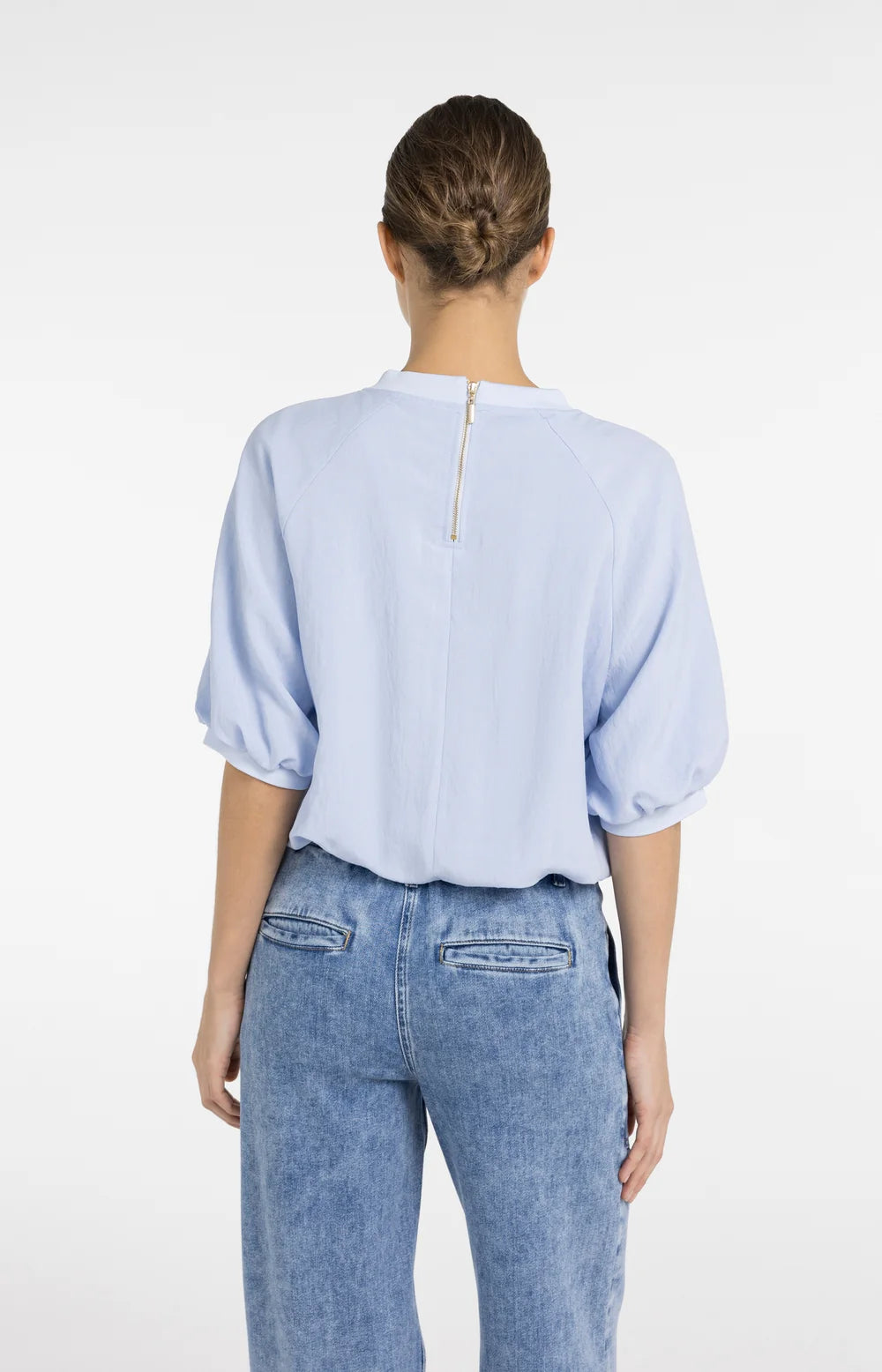 T-Shirt aus Webstoff mit Ballonärmeln und Reißverschluss