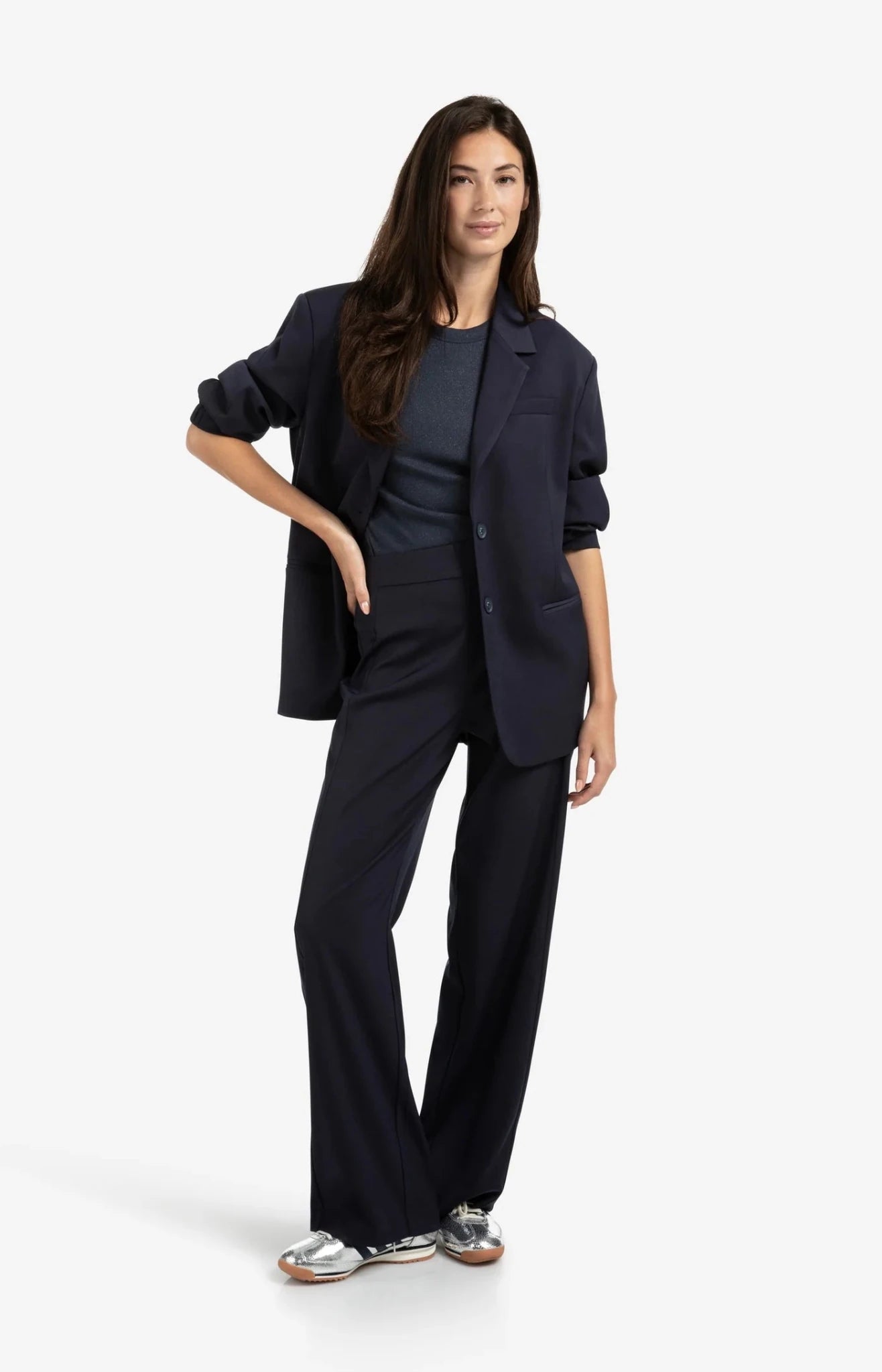 Gewebte Hose mit weitem Bein und Nahtdetails - Dein Lieblingsladen Concept