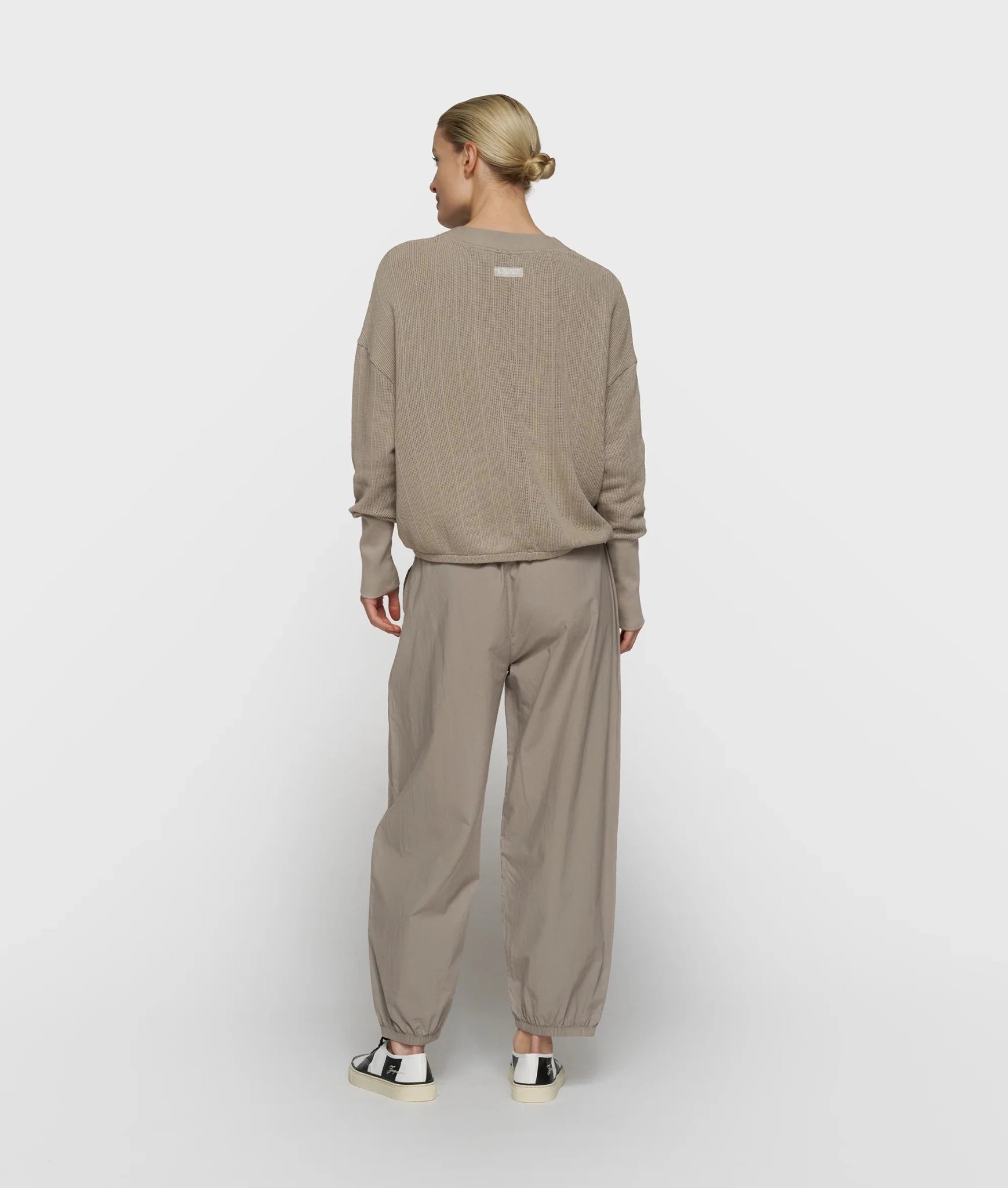 V-Neck Mesh Cardigan - Dein Lieblingsladen Concept