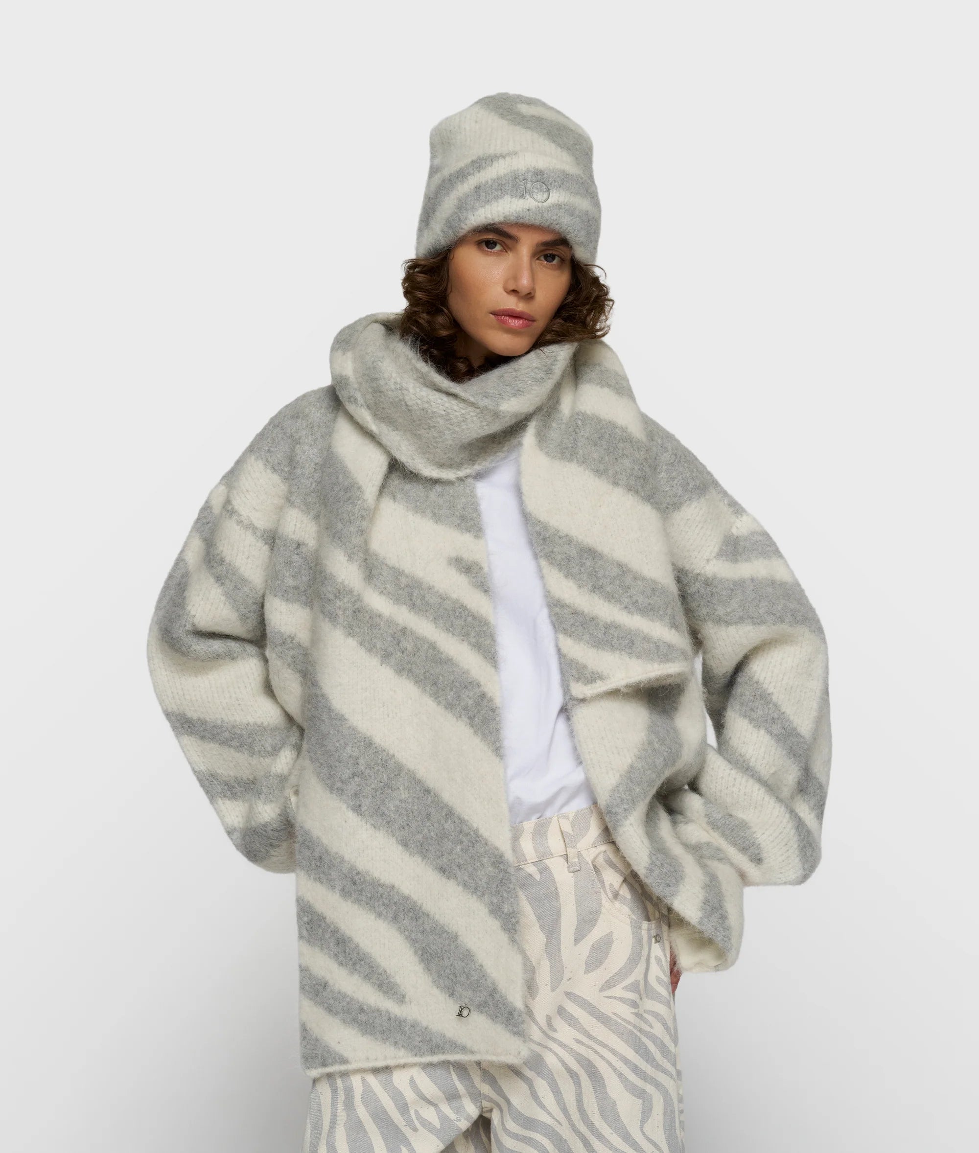 Knit Scarf Zebra ecru