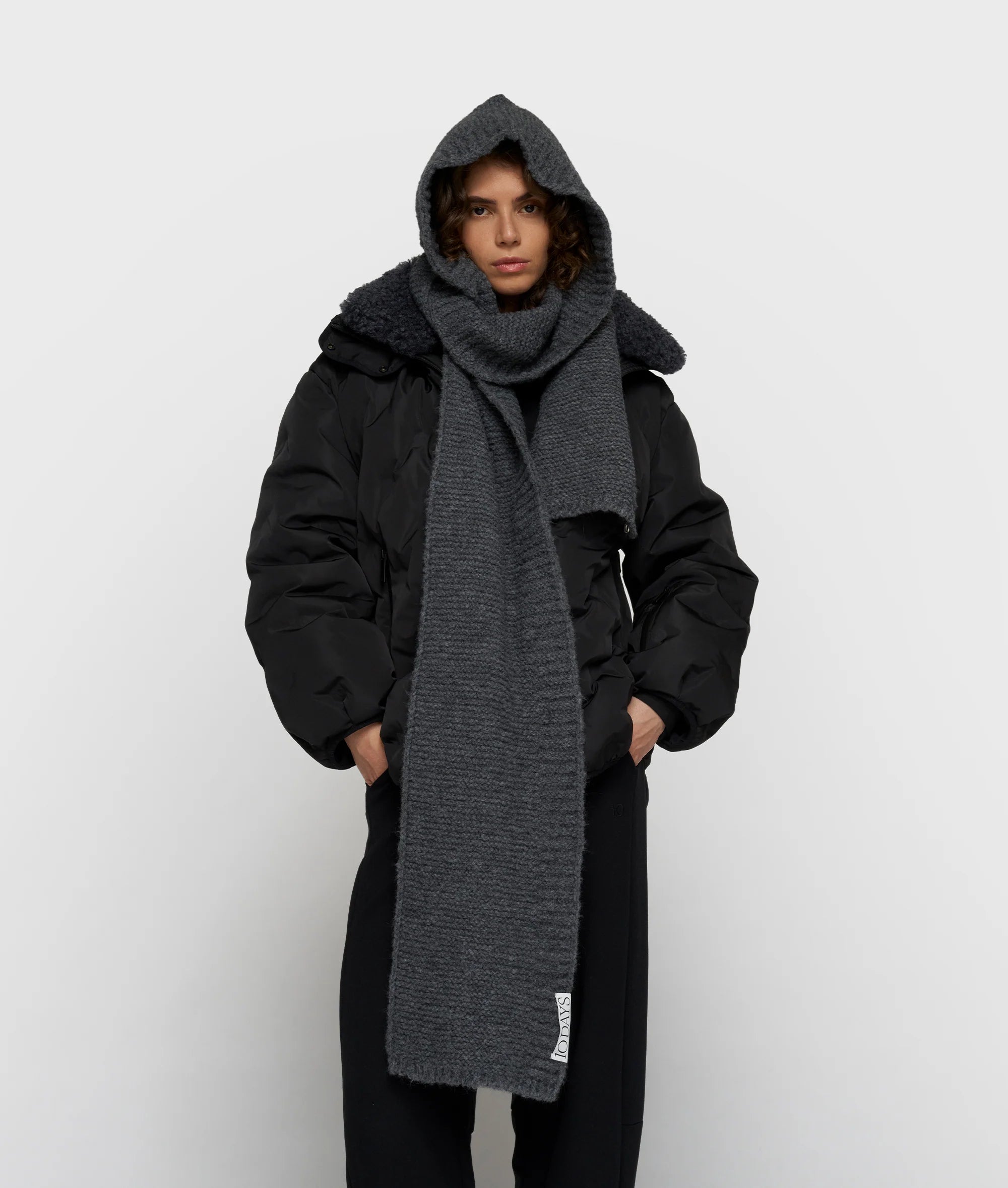 Hooded Knit Scarf antra melee