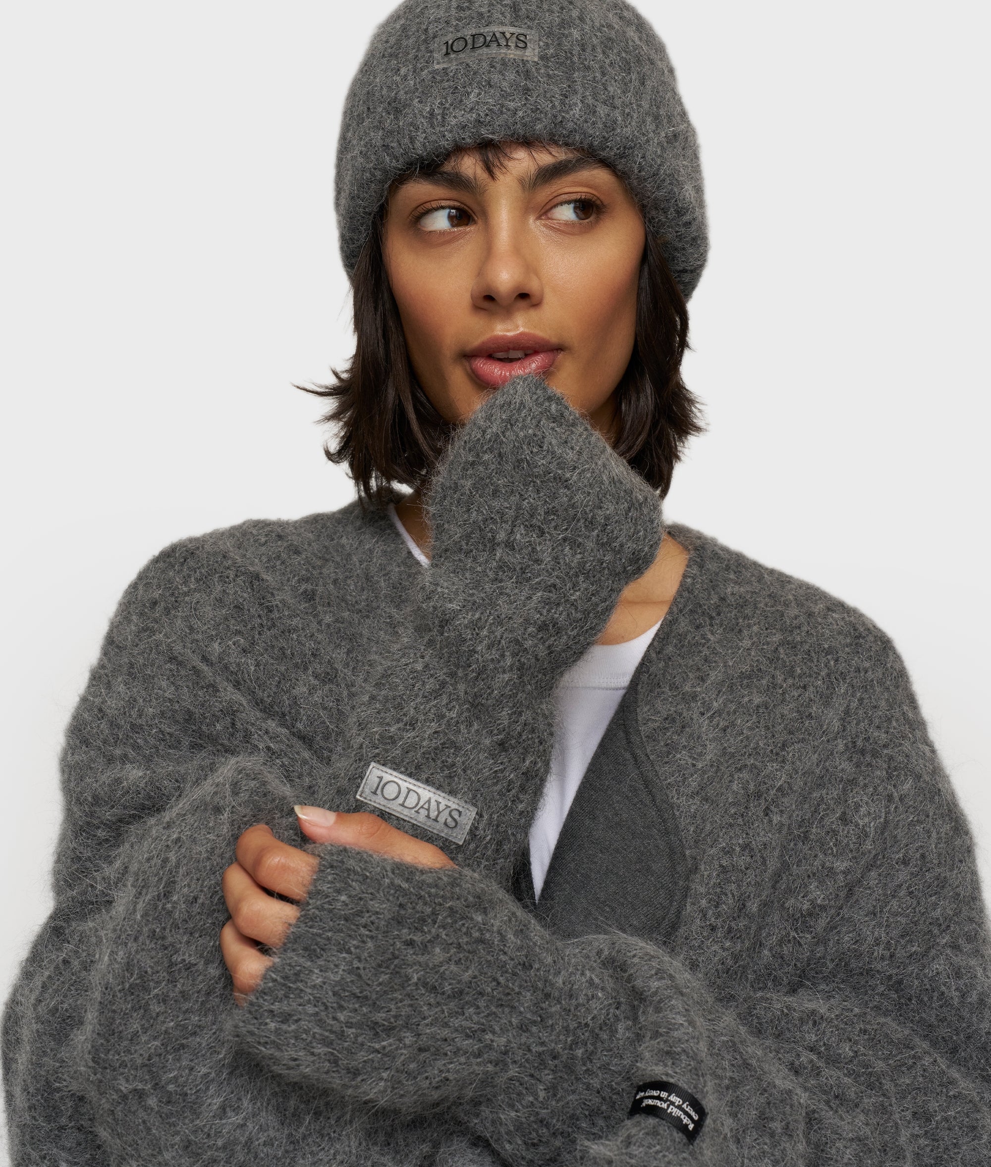 Hairy Knit Gloves-antra mele
