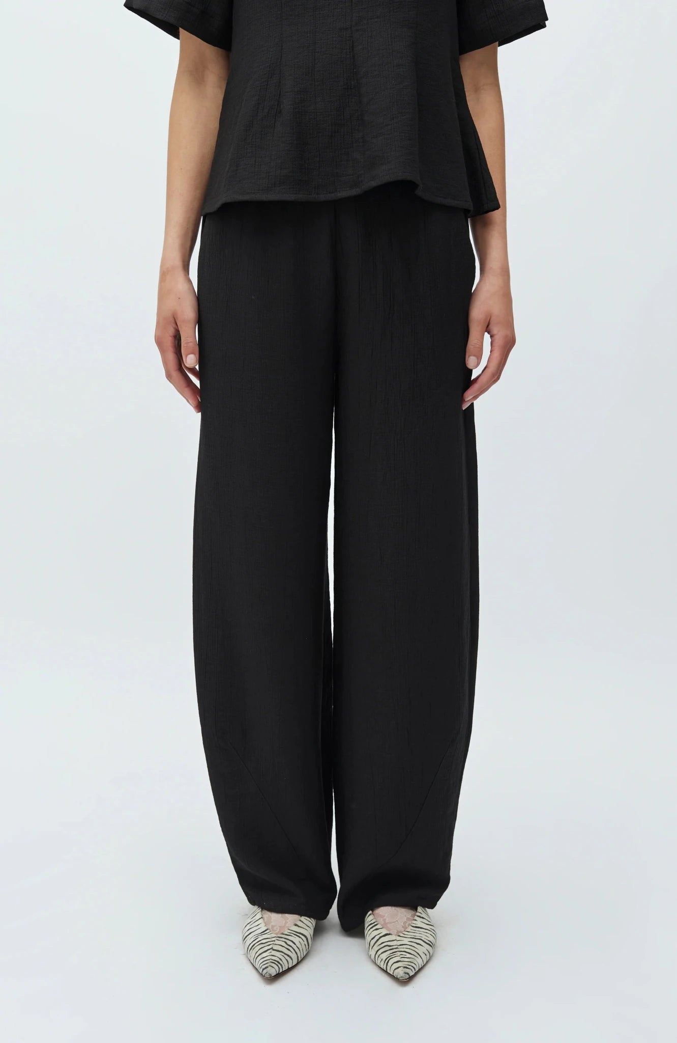 Hose "Emryn - M" black - Dein Lieblingsladen Concept