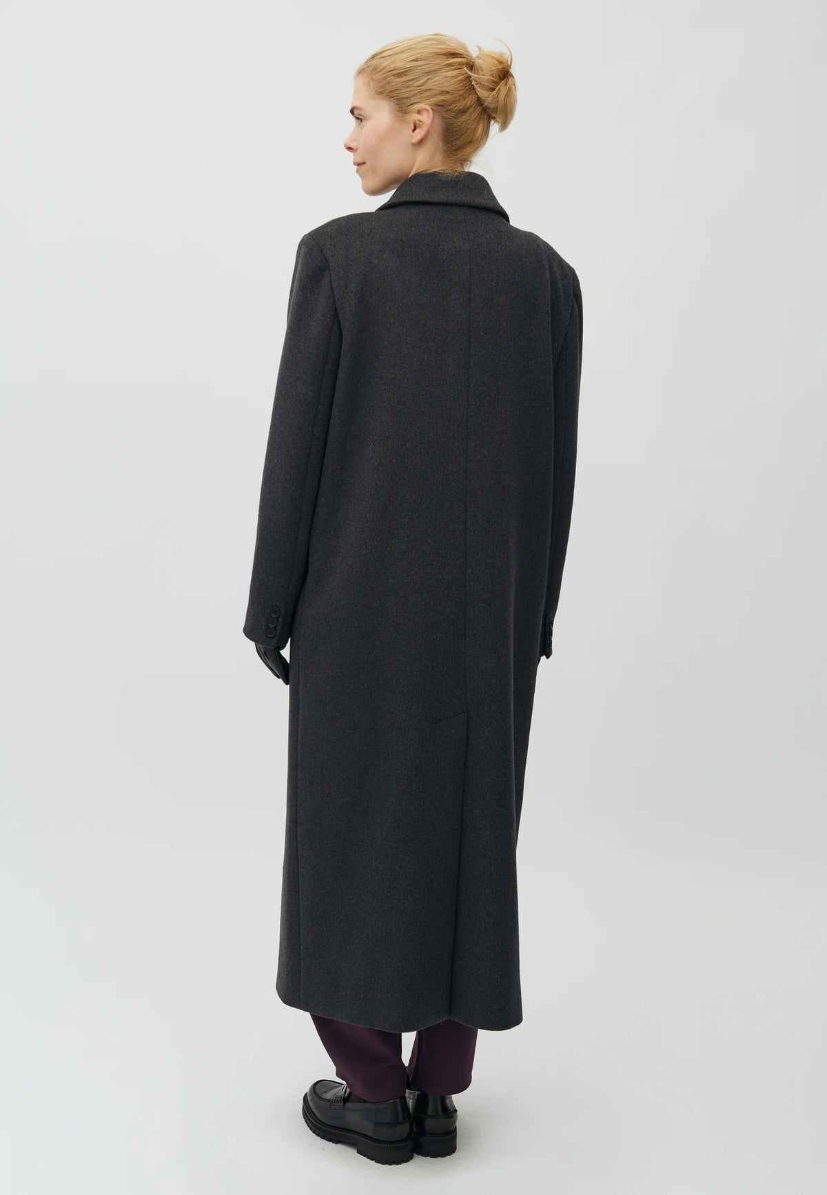 Mantel "Nesmina-M" Dark Grey Melange