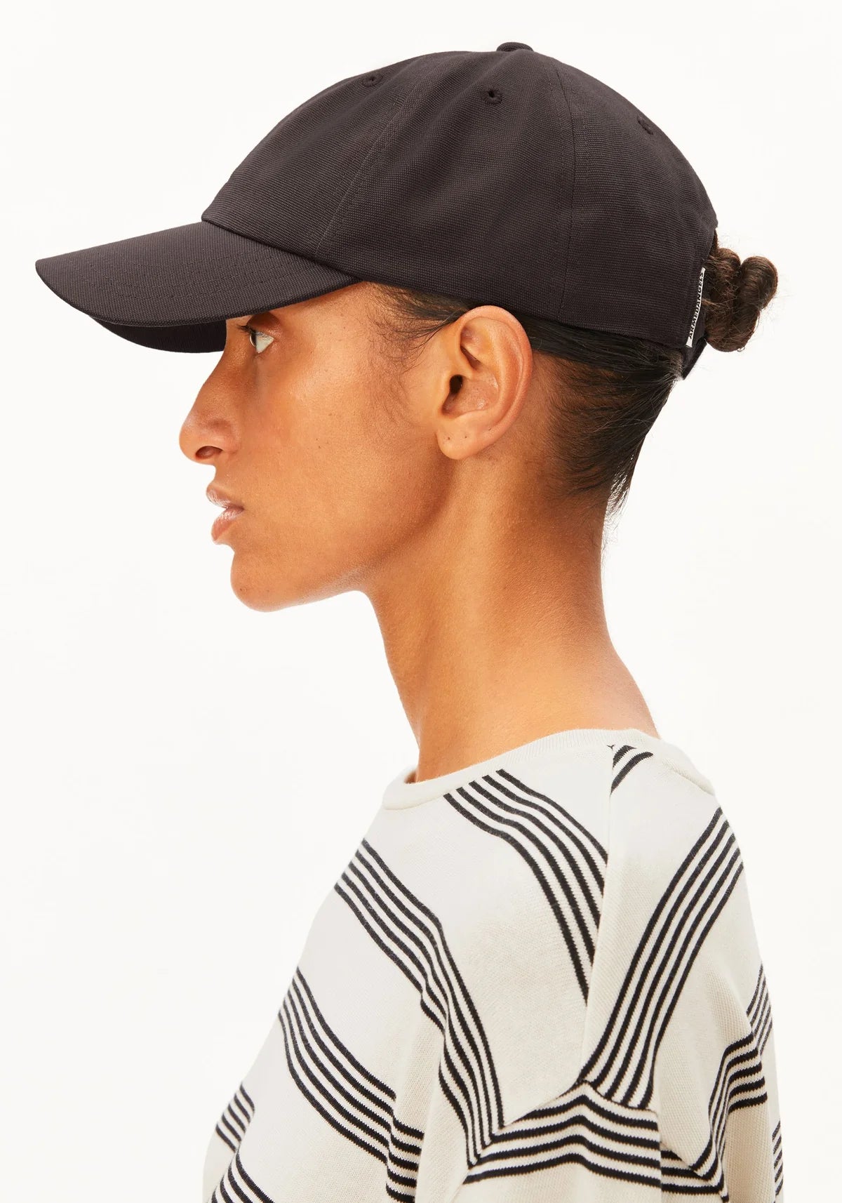 Cap "Yenaas Bold"-claystone