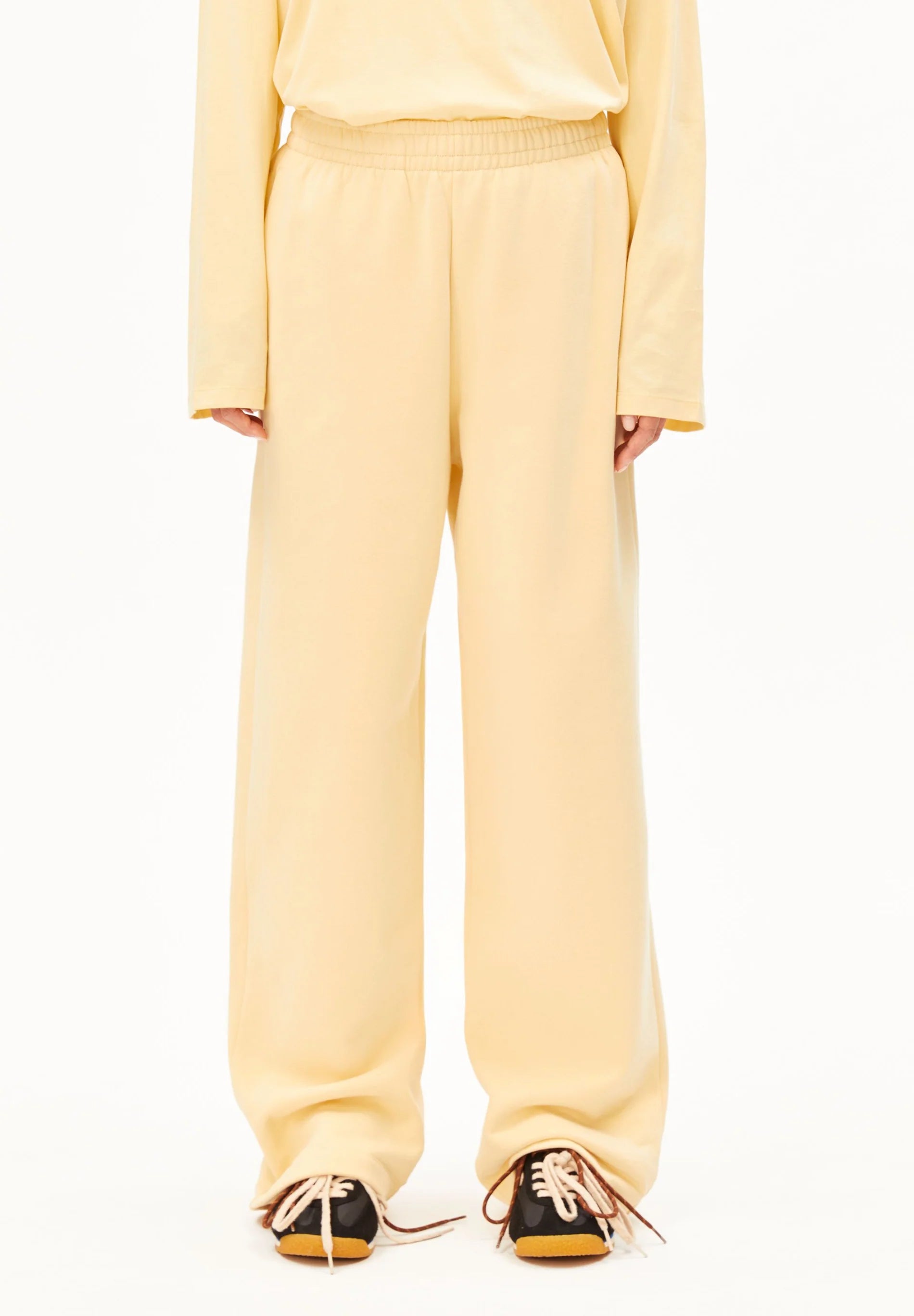 Iconic Sweatpant "Ivaara" golden hay